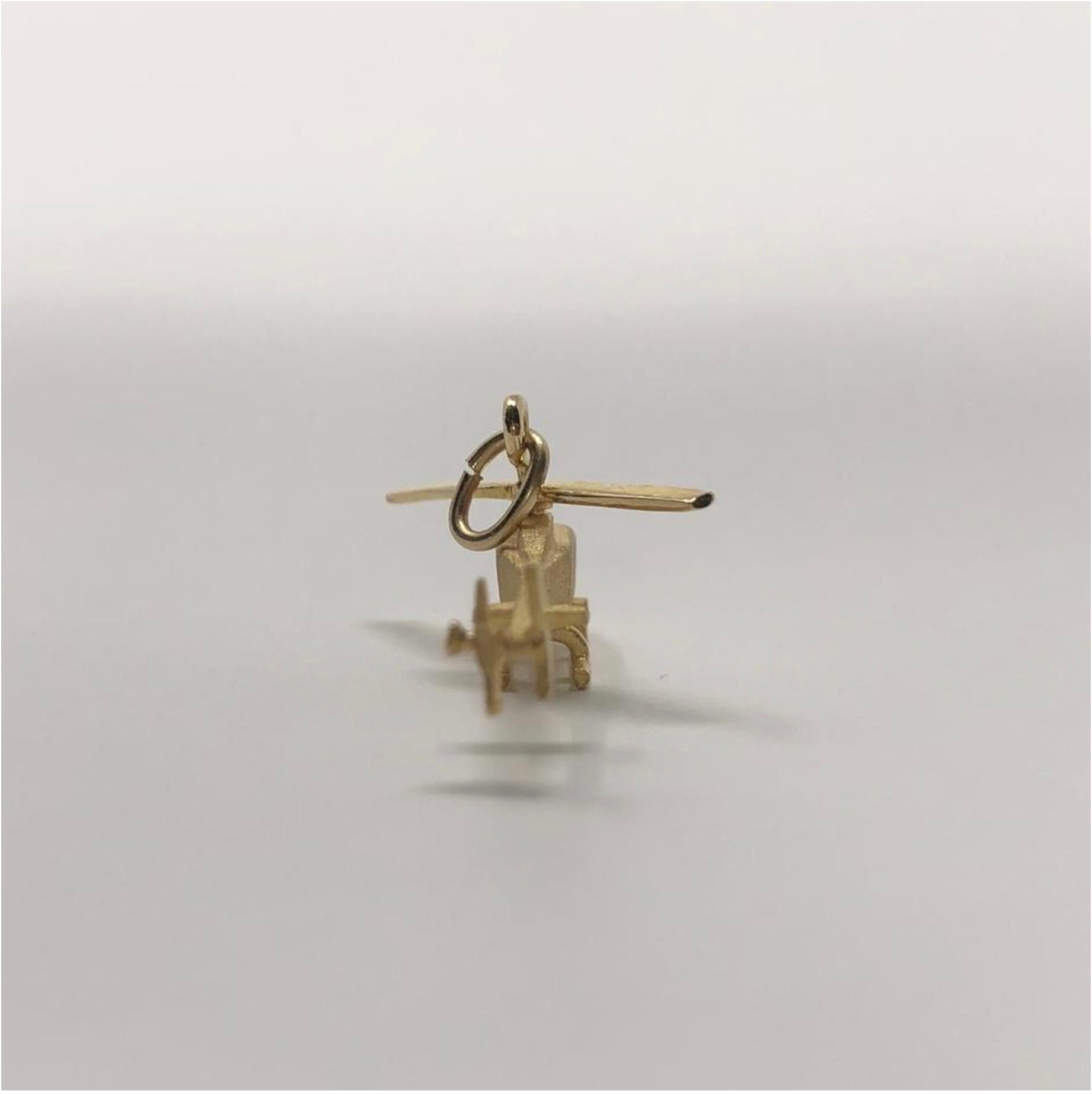 Vintage 14 Karat Gold Alaska Helicopter Pendent Charm In Excellent Condition In Saint Charles, IL
