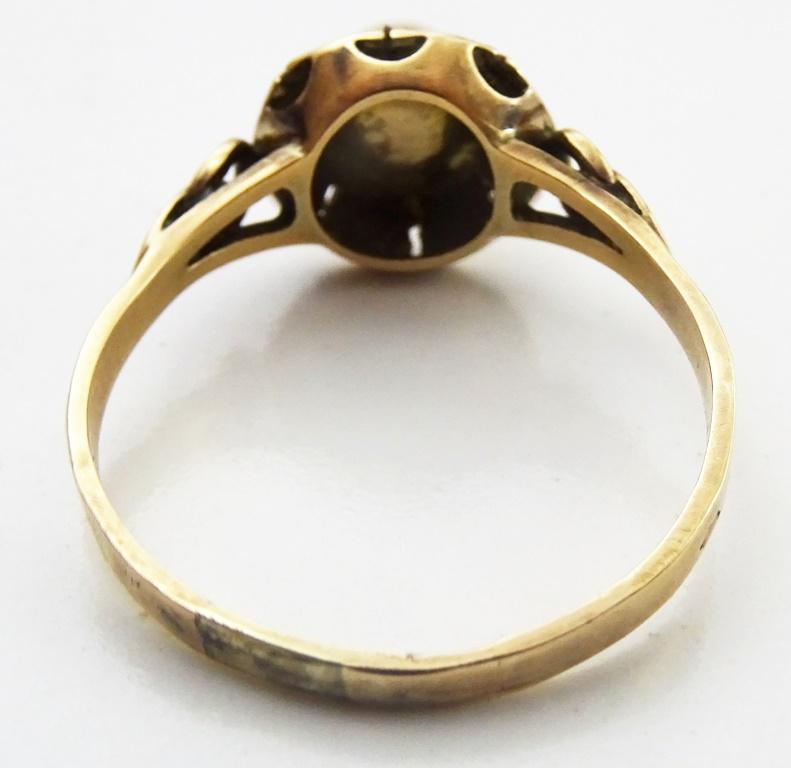 Round Cut Vintage 14 karat Gold and Pearl Handmade Vintage Ring For Sale