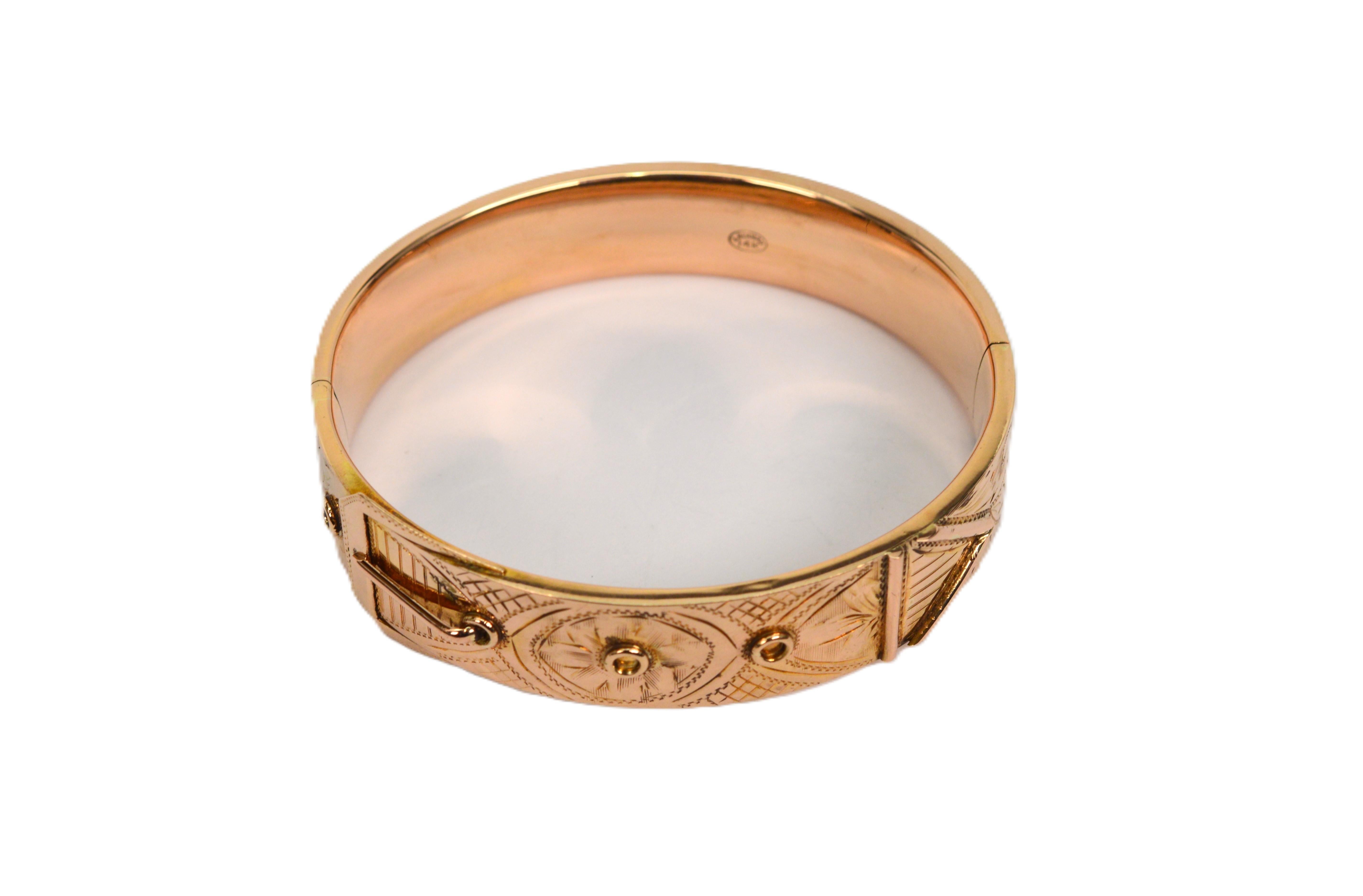 Vintage 14 Karat Gold Bangle Bracelet with Engraved Buckle Detail For Sale 1