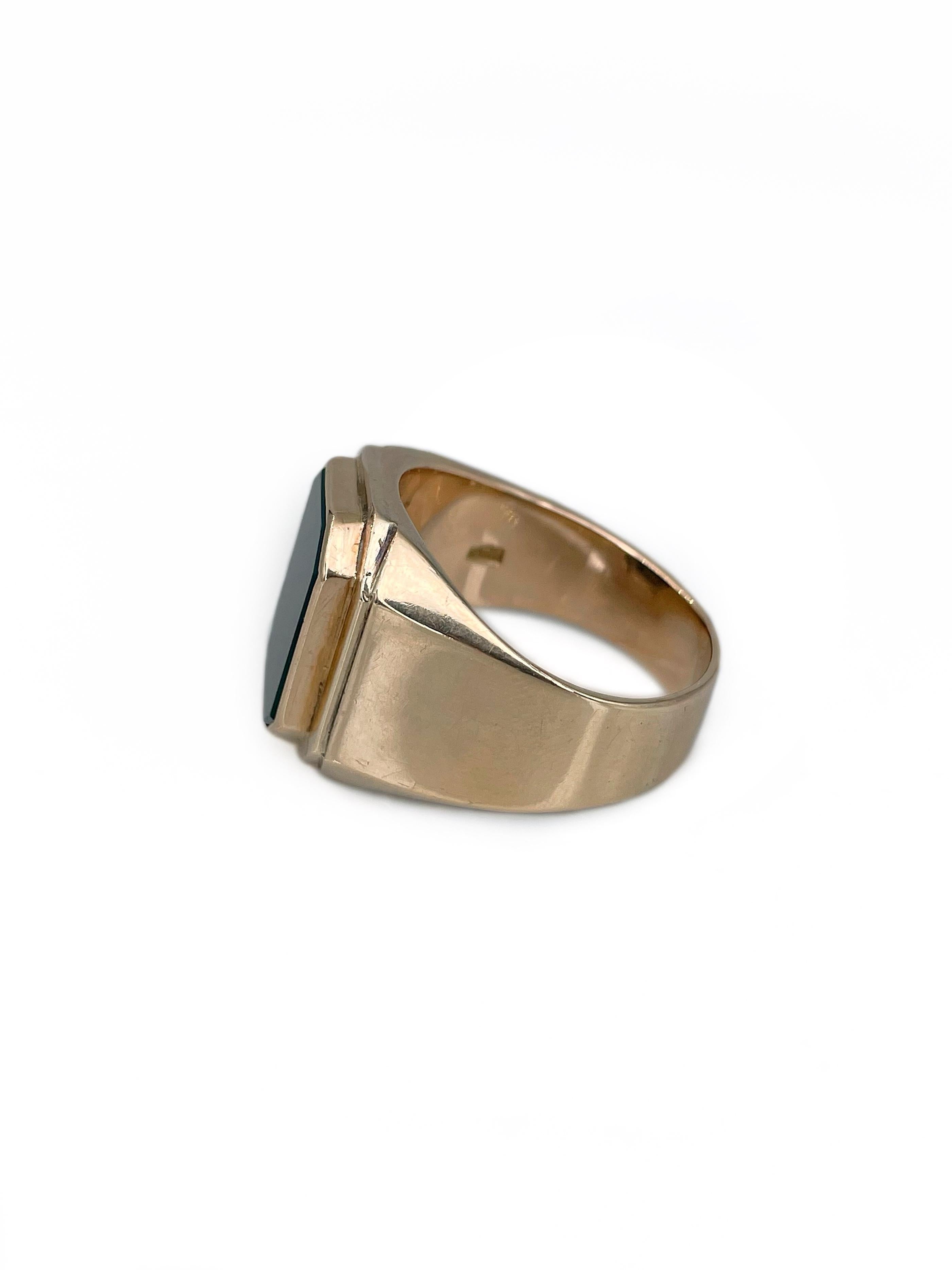 Women's or Men's Vintage 14 Karat Gold Bloodstone Rectangle Signet Ring For Sale