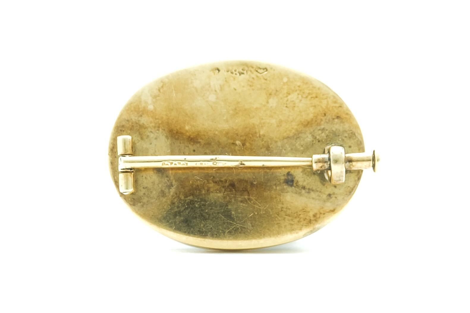 Oval Cut Vintage 14 Karat Gold Flower Reverse Painting Intaglio Essex Crystal Brooch Pin For Sale