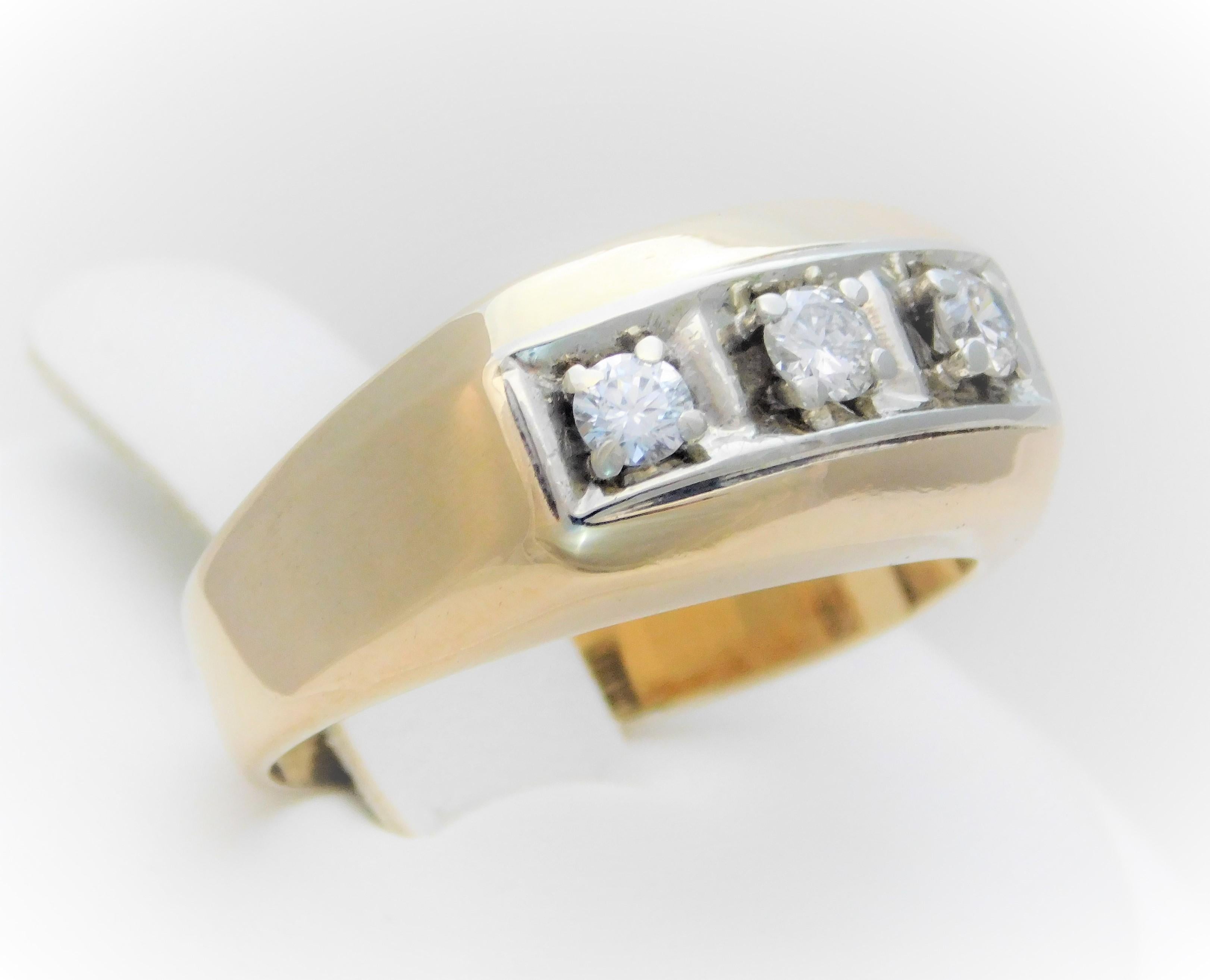 Men's Vintage 14 Karat Gold Gentleman’s Three-Stone Diamond Ring For Sale
