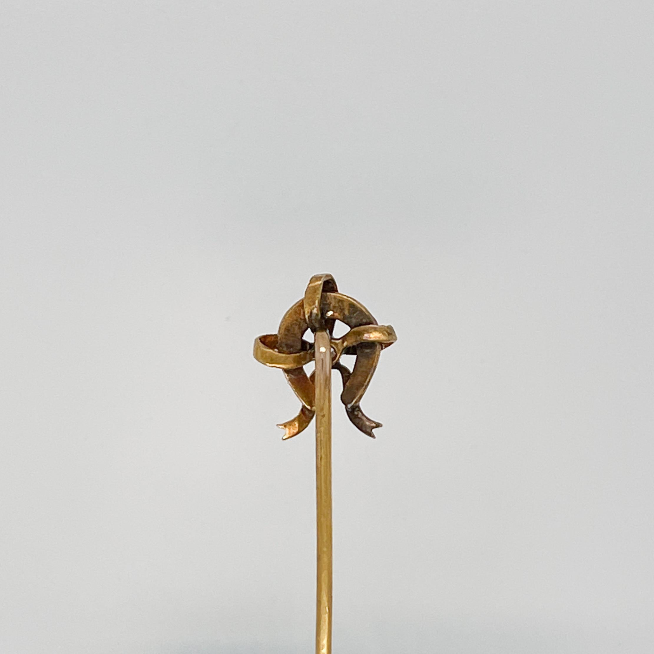 Vintage 14 Karat Gold Horseshoe & Ribbon Stickpin In Good Condition For Sale In Philadelphia, PA