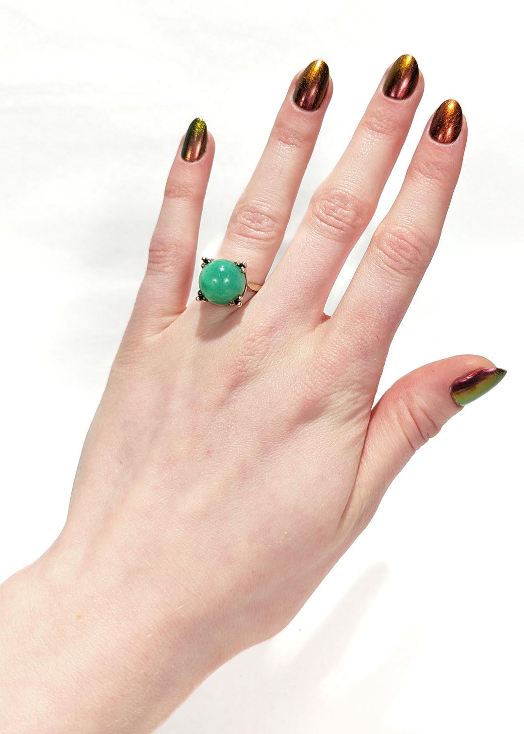 Bague vintage de style Art déco en or 14 carats et perles de jade en jadéite en vente 9