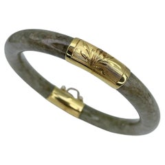 Retro Wide Wrist 14 Karat Gold Mossy Green Jade Hinged Bangle Bracelet