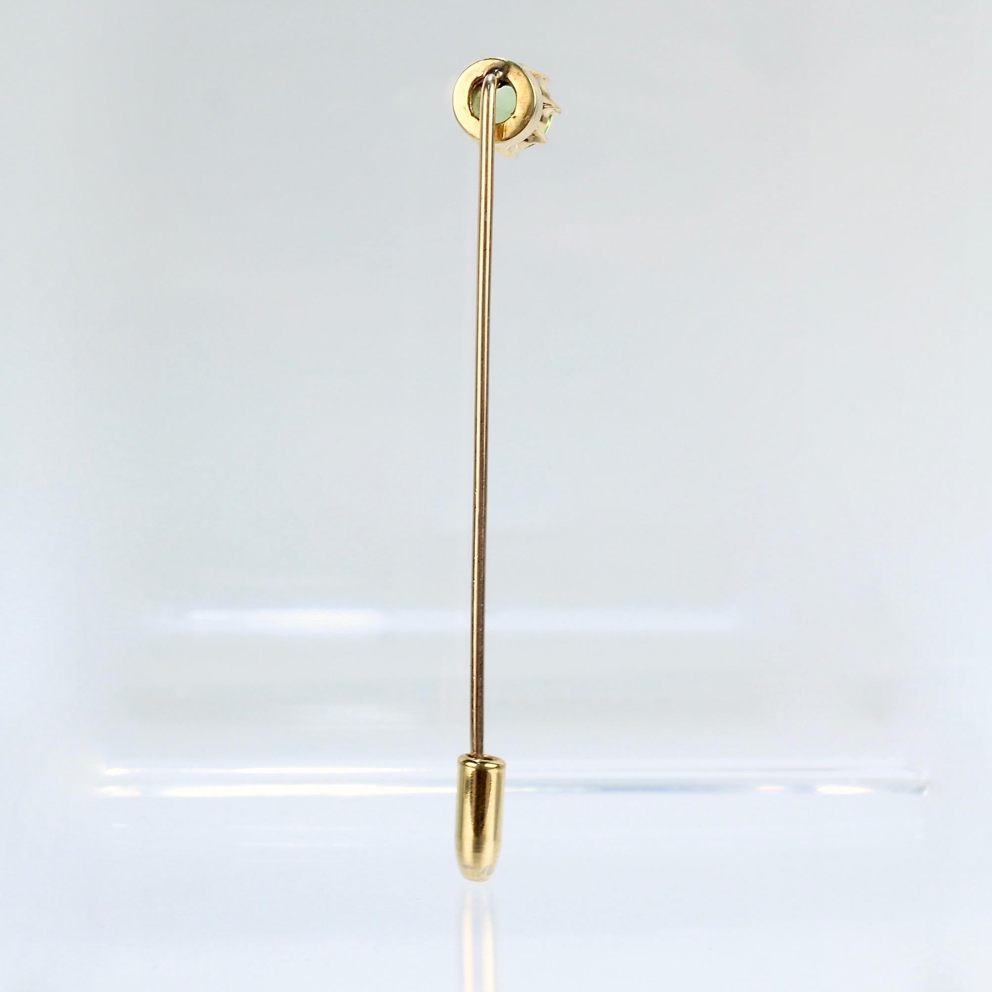 Women's or Men's Vintage 14 Karat Gold and Peridot Gemstone Stick Pin
