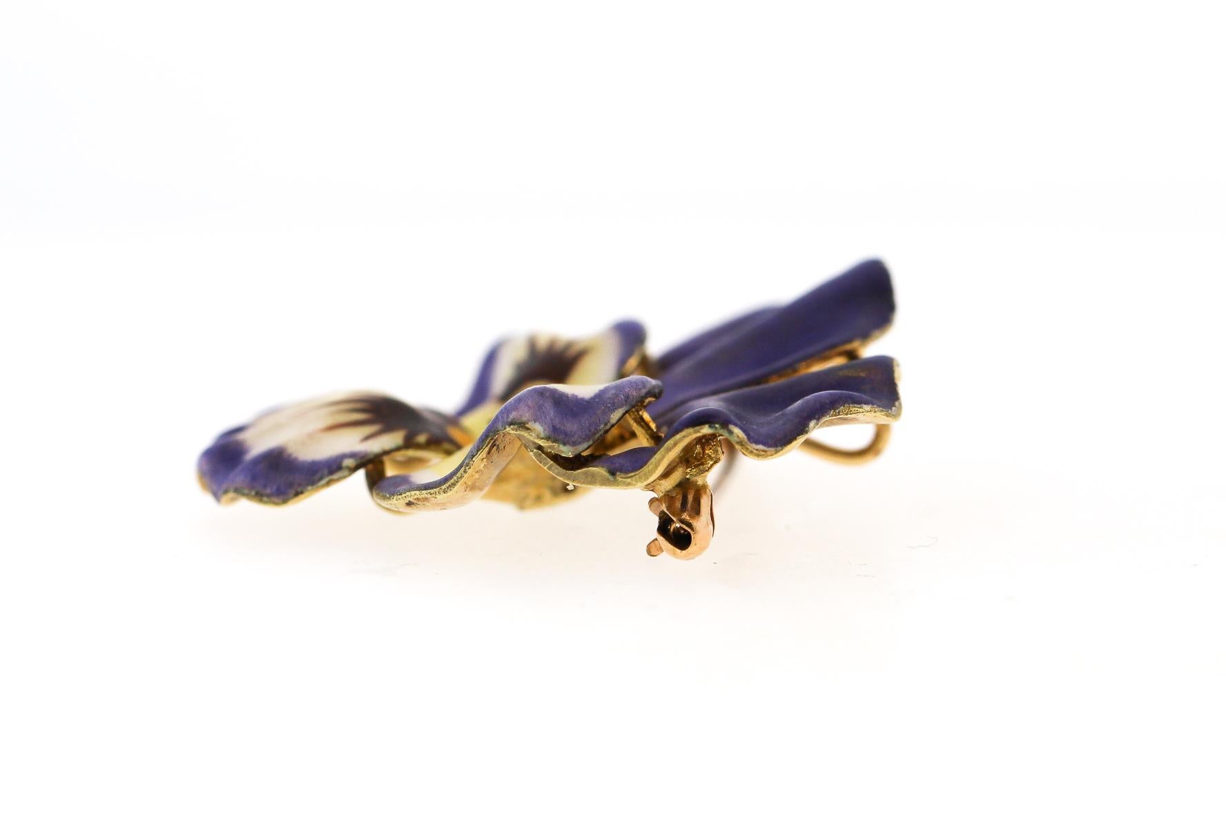 Vintage 14 Karat Gold Purple Enamel Diamond Pansy Pin In Good Condition In New York, NY