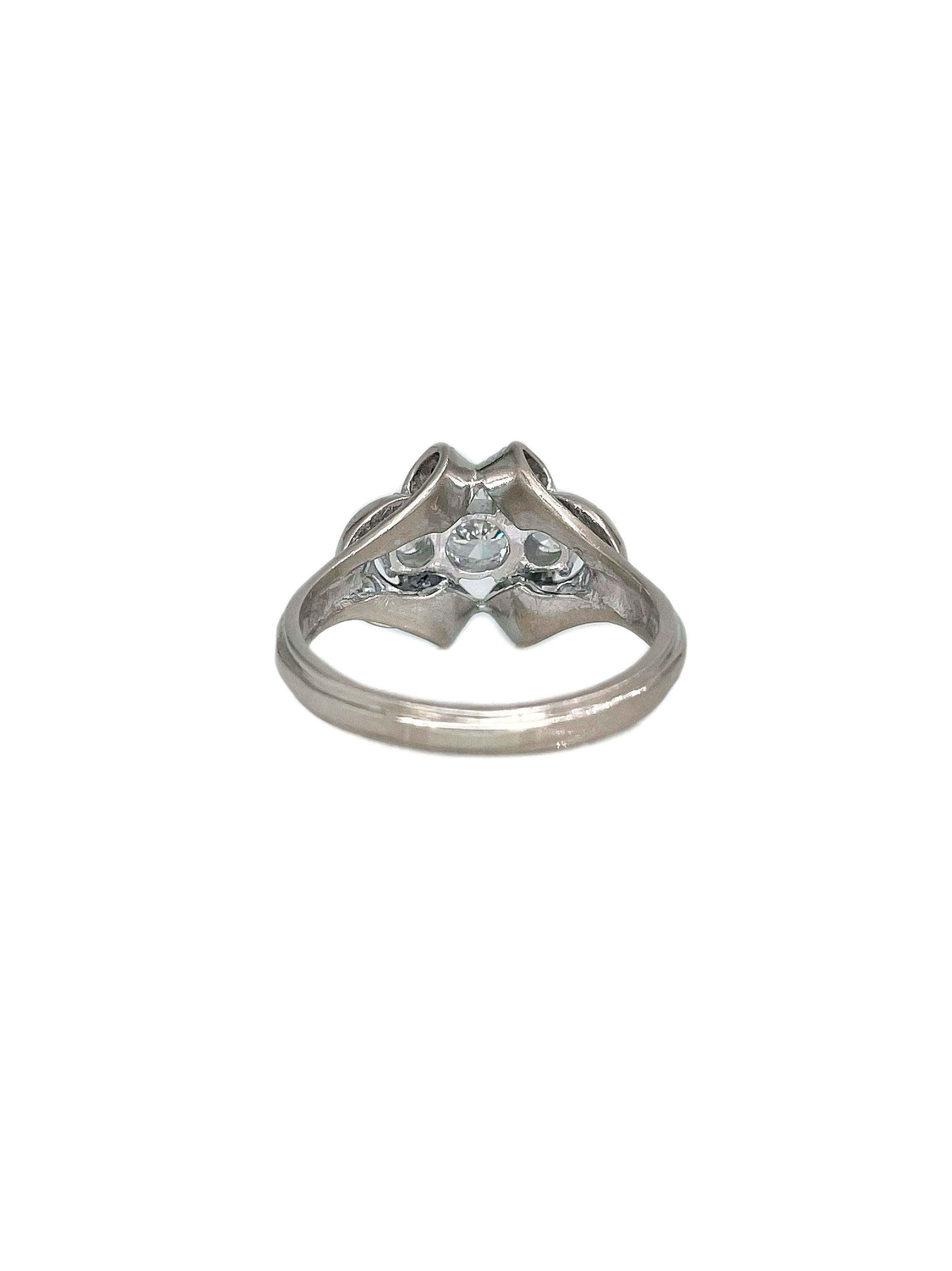 Vintage 14 Karat Gold TW 1.10 Carat Diamond Cocktail Ring In Good Condition For Sale In Vilnius, Vilniaus apskr.