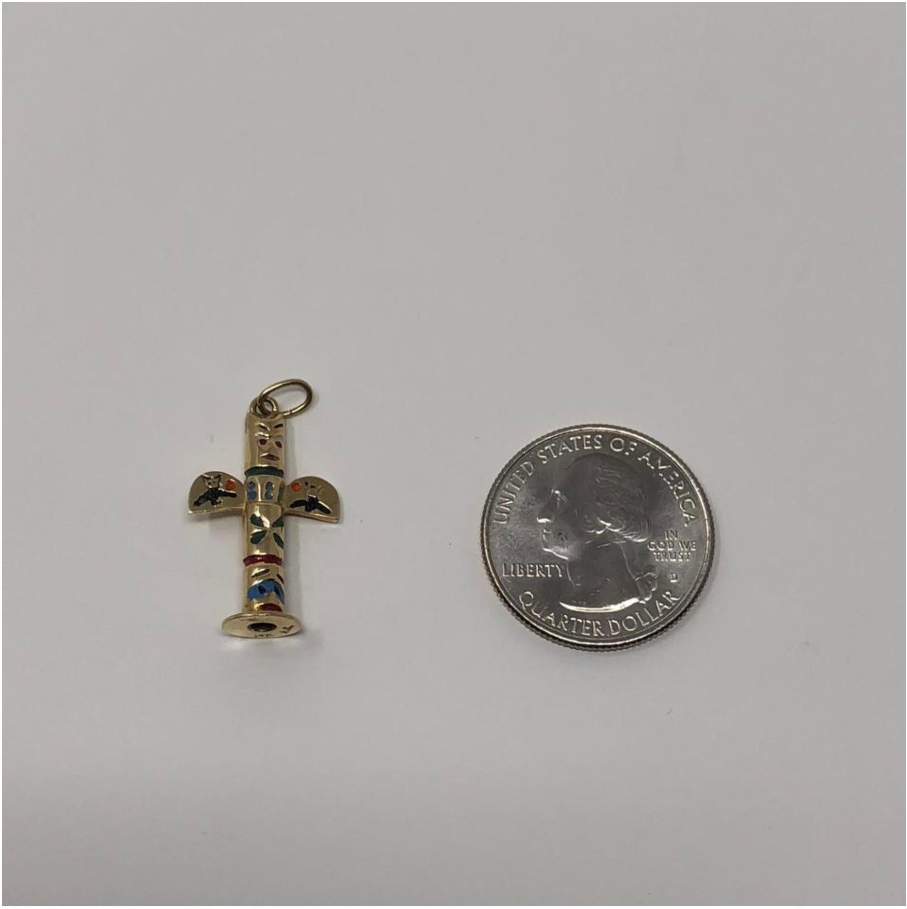 Vintage 14 Karat Gold with Enamel Totem Pole Pendent Charm For Sale 1