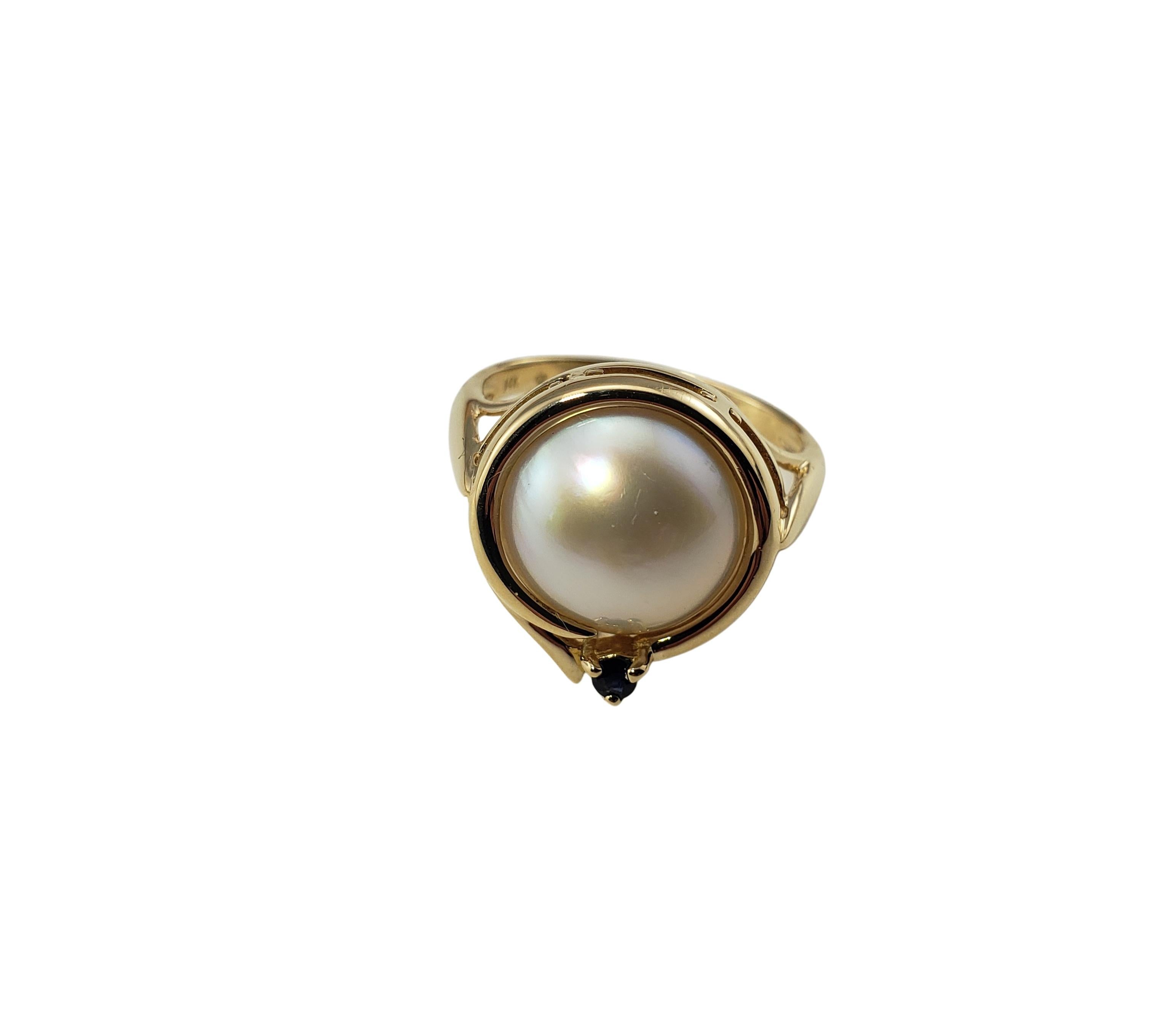 Cabochon Vintage 14 Karat Mabe Pearl and Sapphire Ring