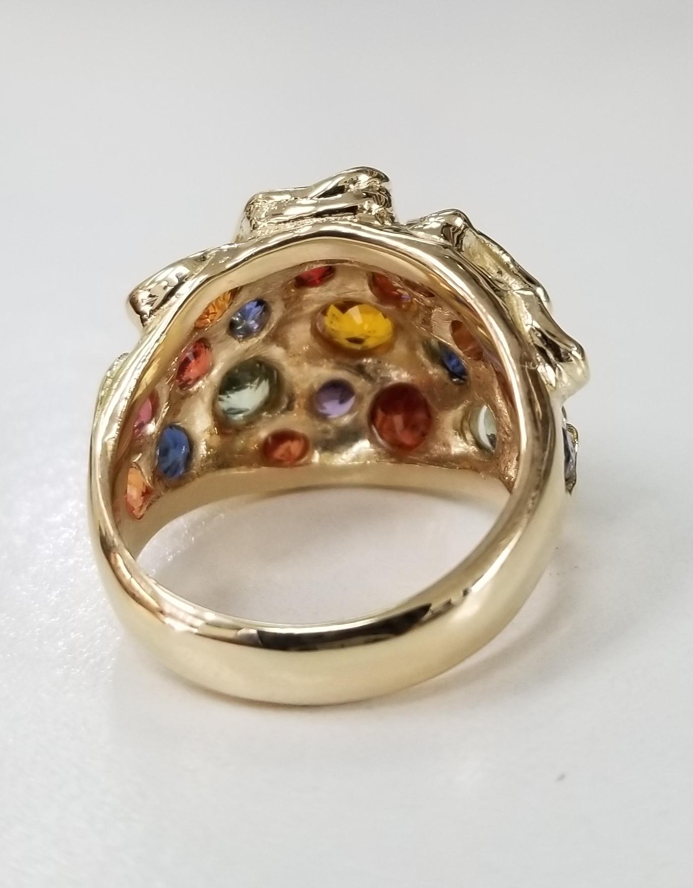 Vintage 14 Karat mehrfarbiger Saphir-Cluster-Ring (Rundschliff) im Angebot