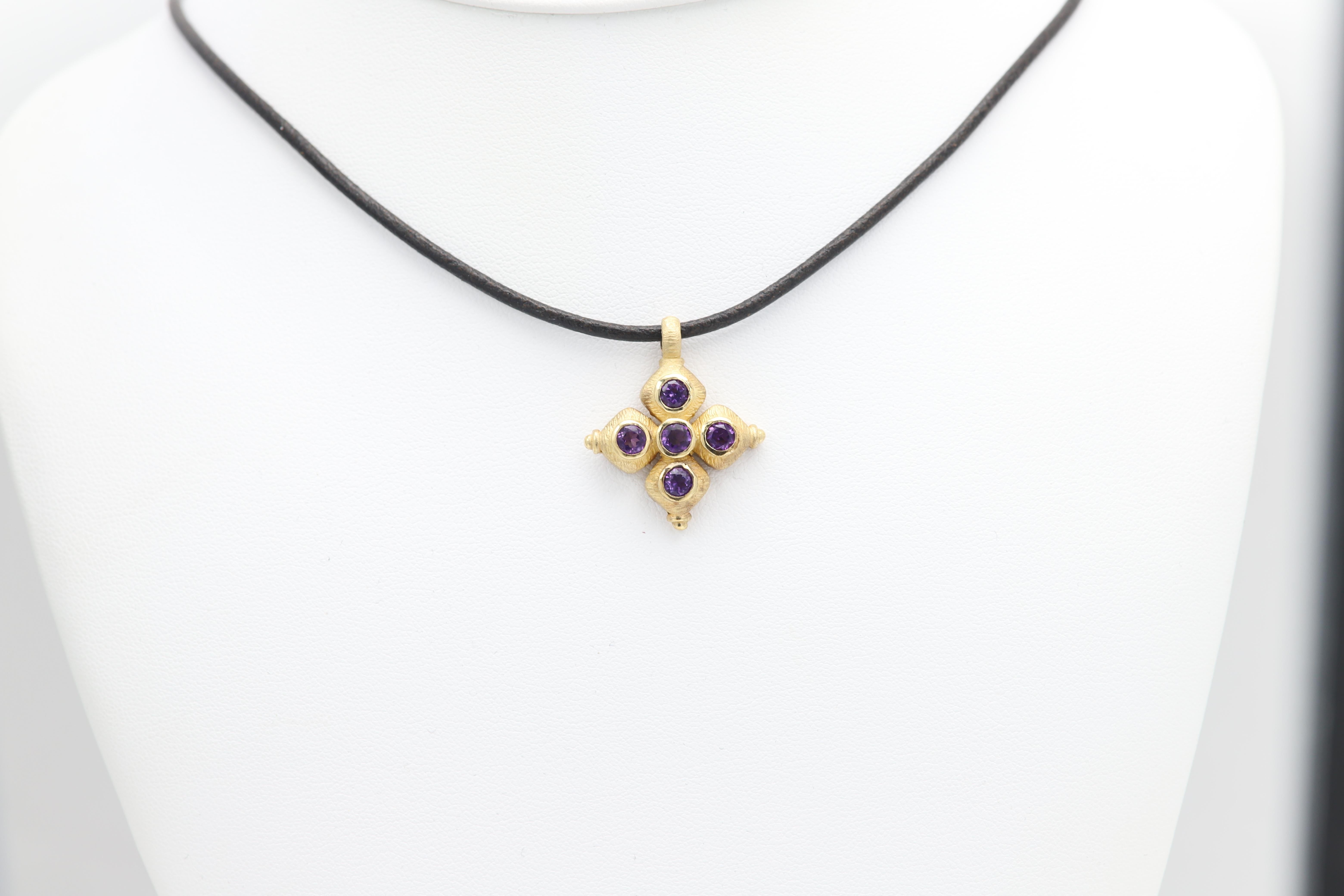Vintage 14 Karat Purple Greek Cross natural Amethyst solid yellow gold en vente 5