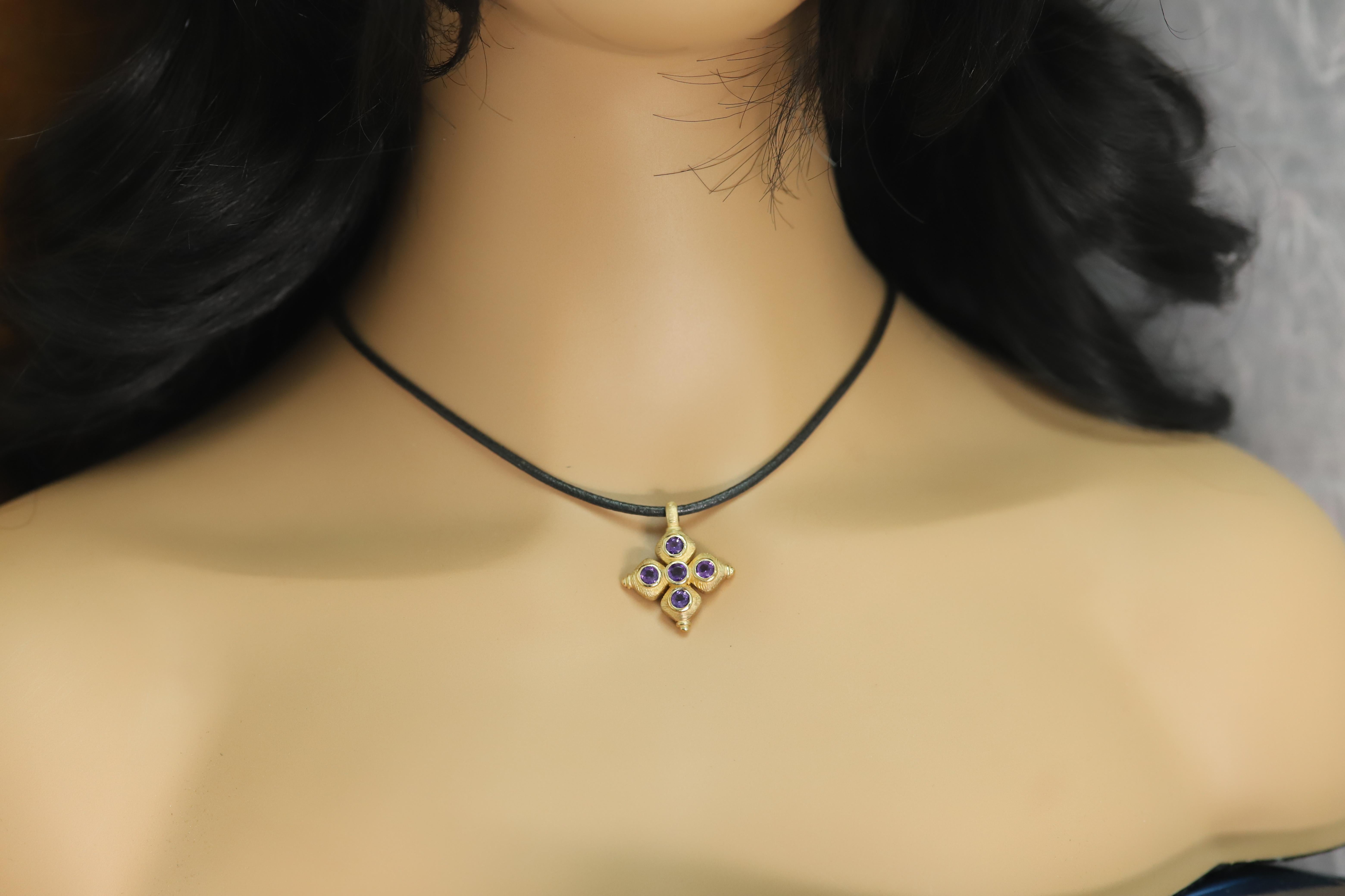 Vintage 14 Karat Purple Greek Cross natural Amethyst solid yellow gold en vente 4