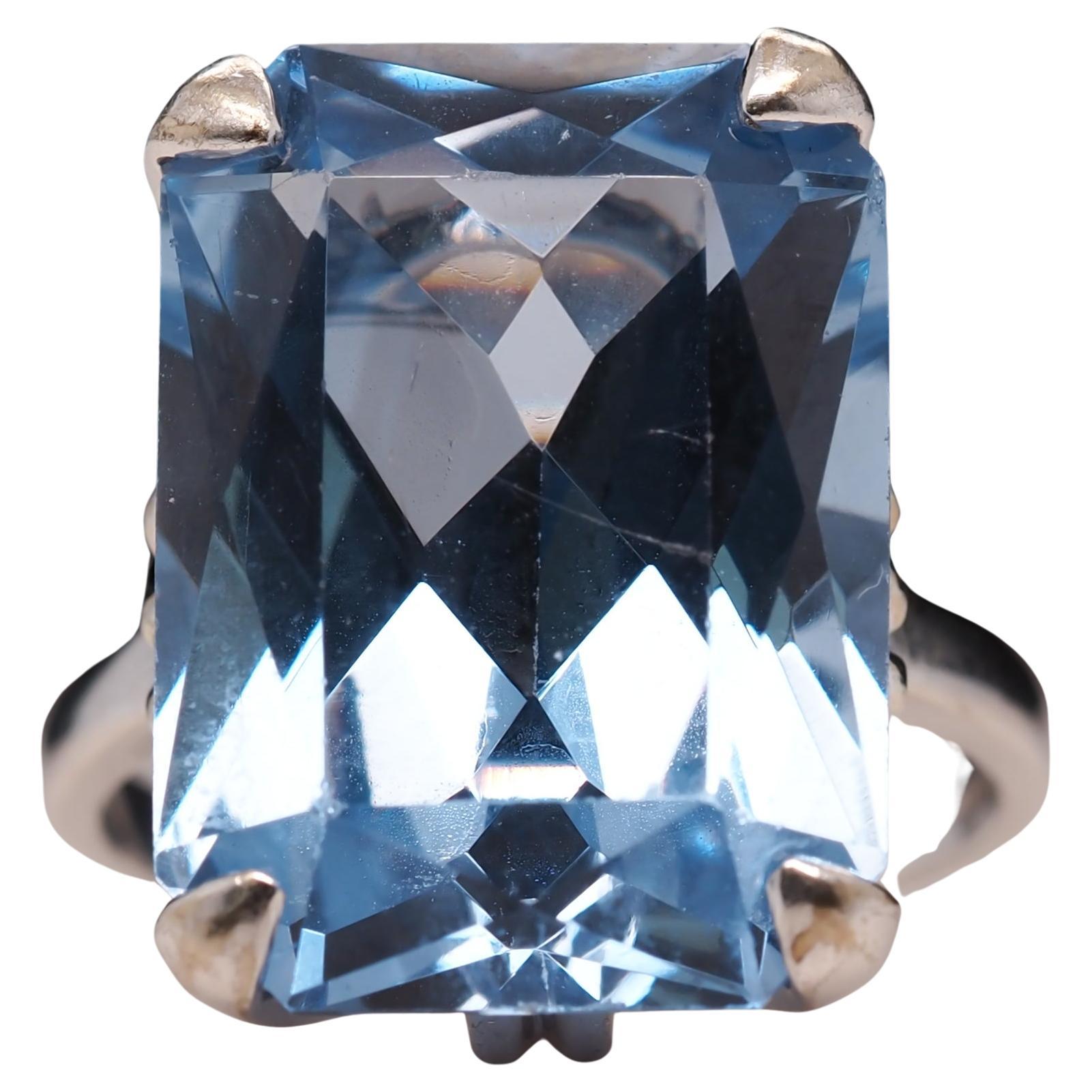 Vintage 14 Karat White Gold 10ct Mixed Cut Aquamarine Ring For Sale