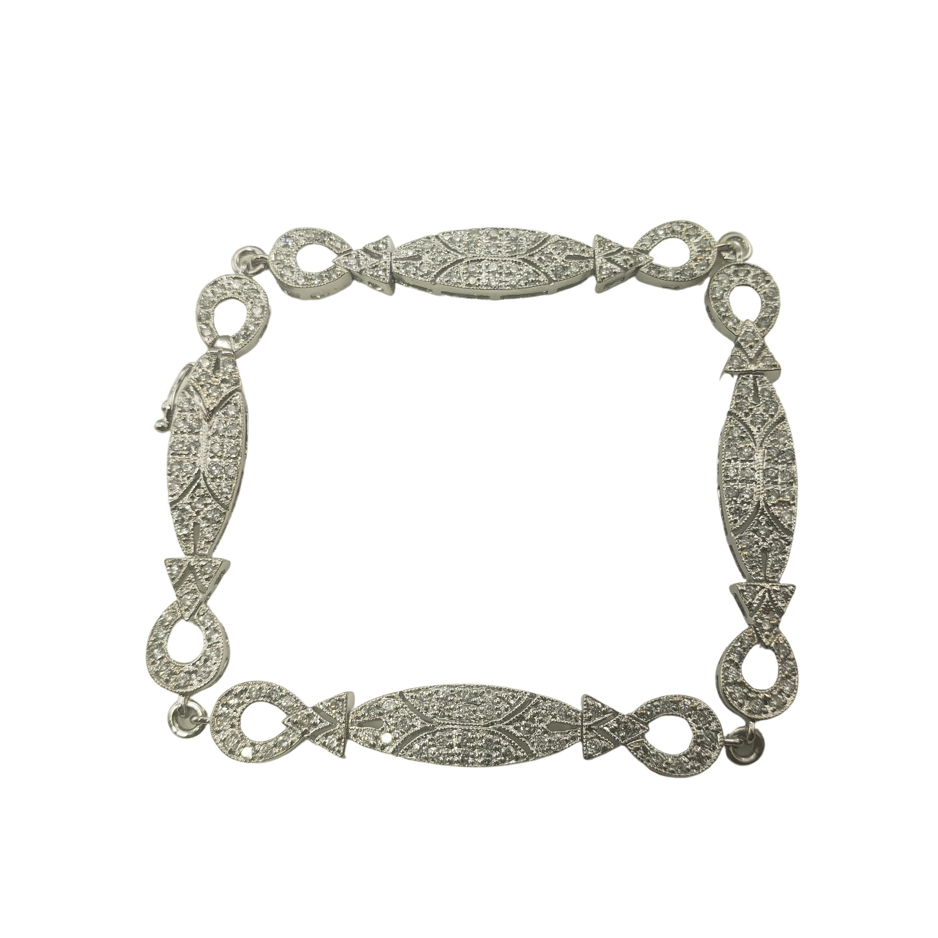 Bracelet vintage en or blanc 14 carats et diamants Bon état - En vente à Washington Depot, CT