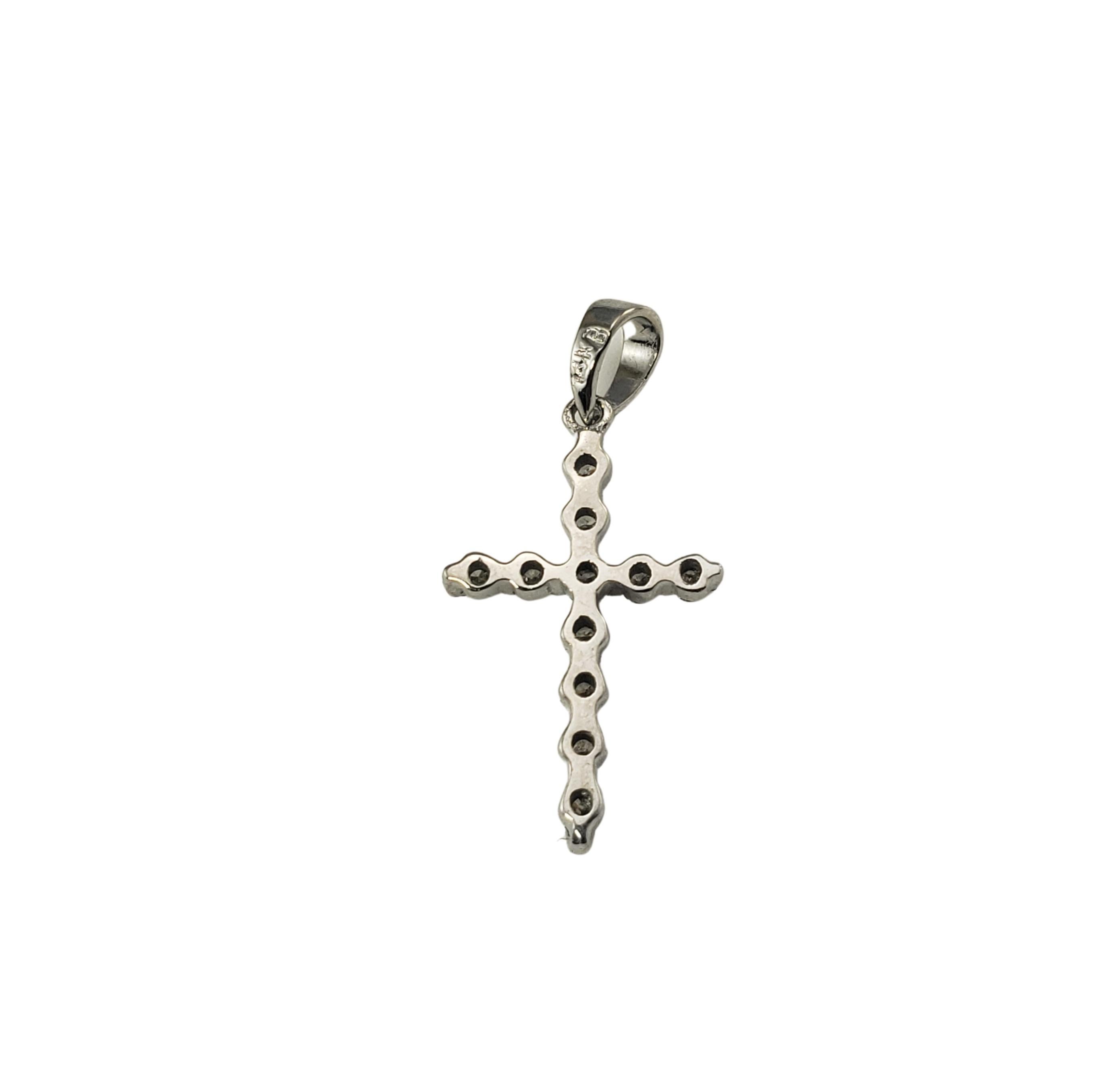 Vintage 14 Karat White Gold and Diamond Cross Pendant In Good Condition For Sale In Washington Depot, CT