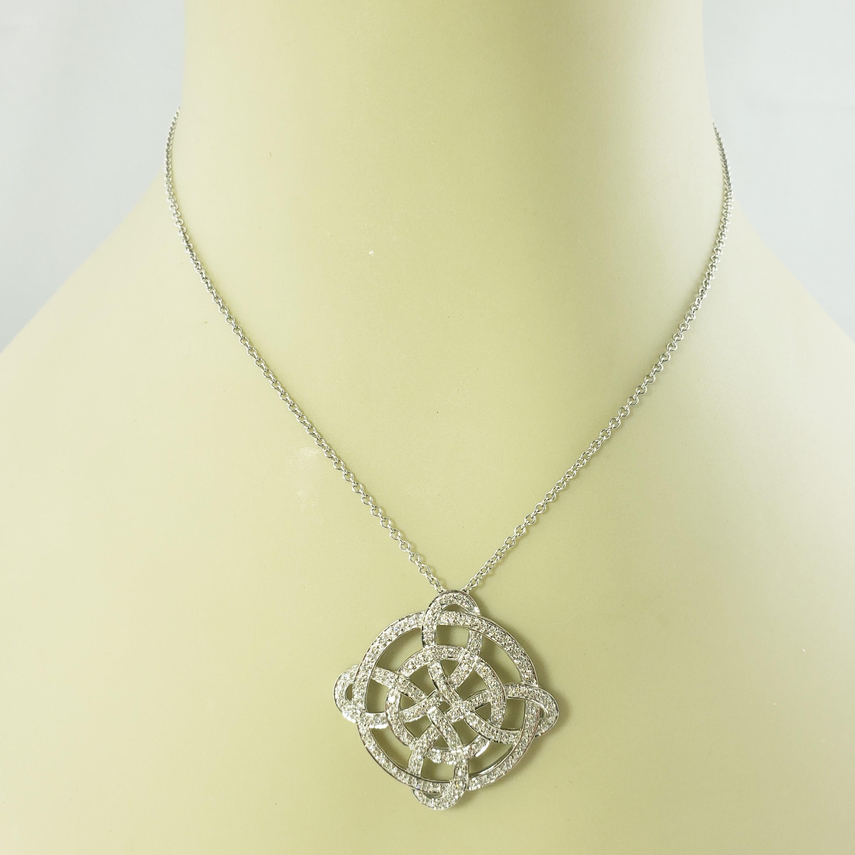 Collana vintage con ciondolo in oro bianco 14 carati e diamanti in vendita 2