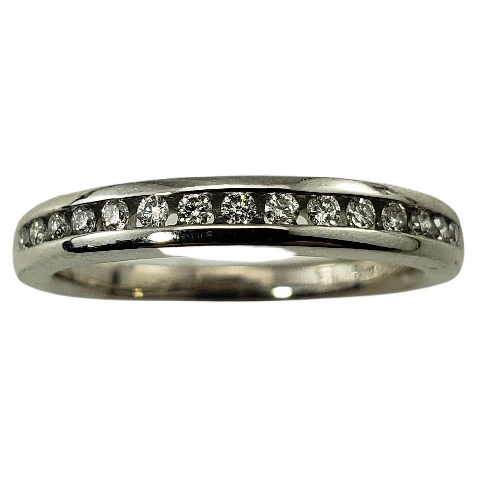 Alianza vintage de oro blanco de 14 quilates y diamantes