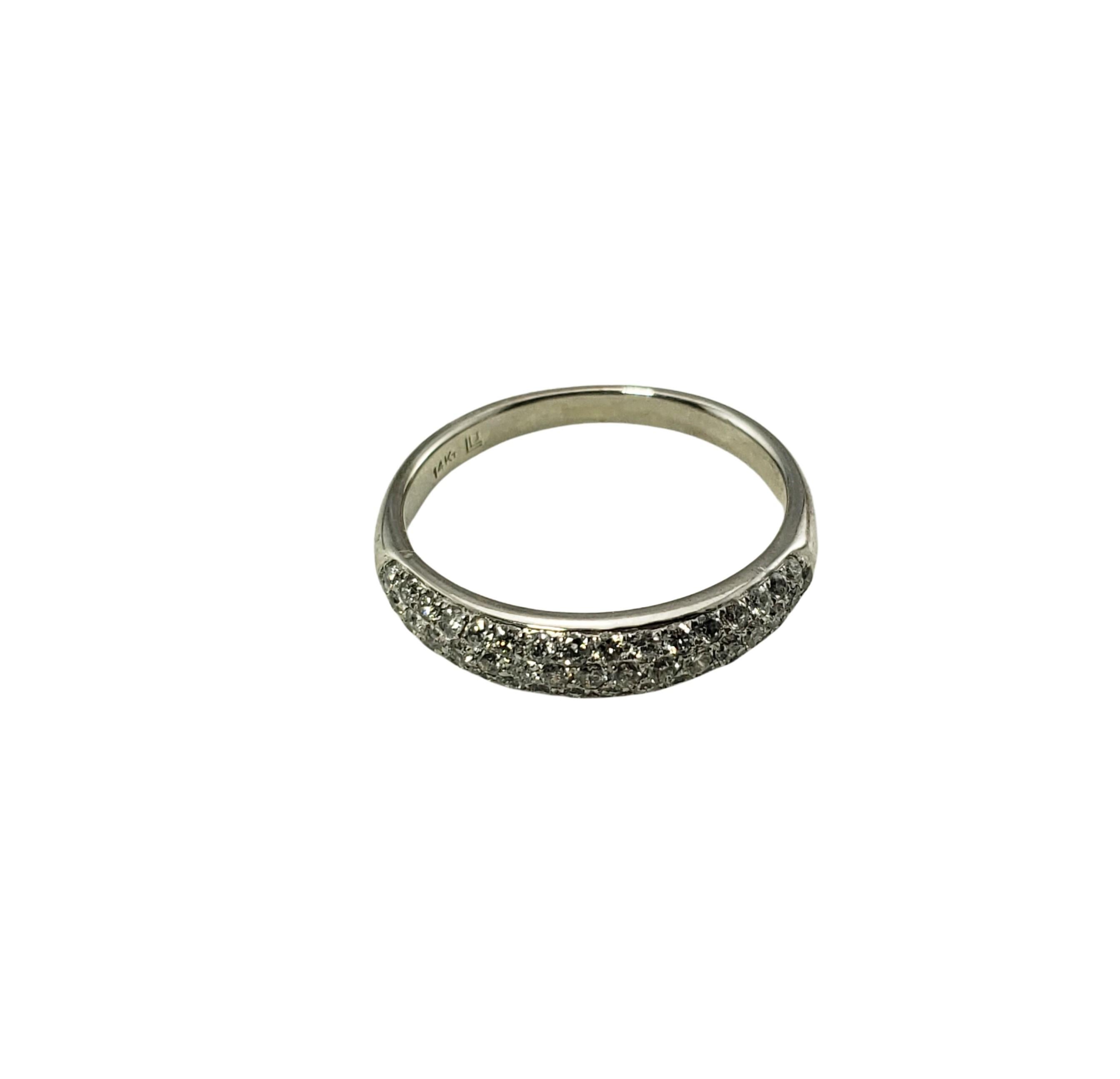 Brilliant Cut 14 Karat White Gold and Diamond Wedding Band Ring For Sale