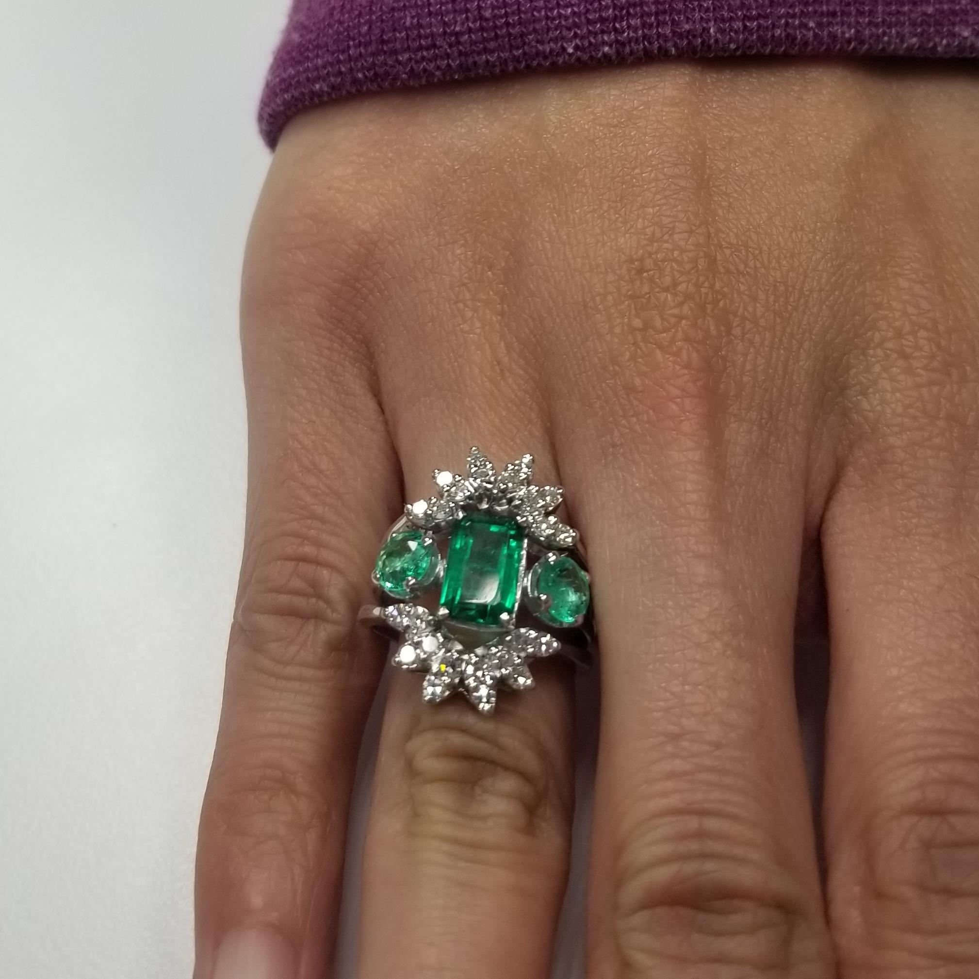 Vintage 14 Karat White Gold Colombian Emerald and Diamond Cocktail Ring In Excellent Condition In Los Angeles, CA