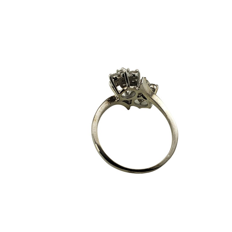Vintage 14 Karat White Gold Diamond Flower Ring For Sale at 1stDibs