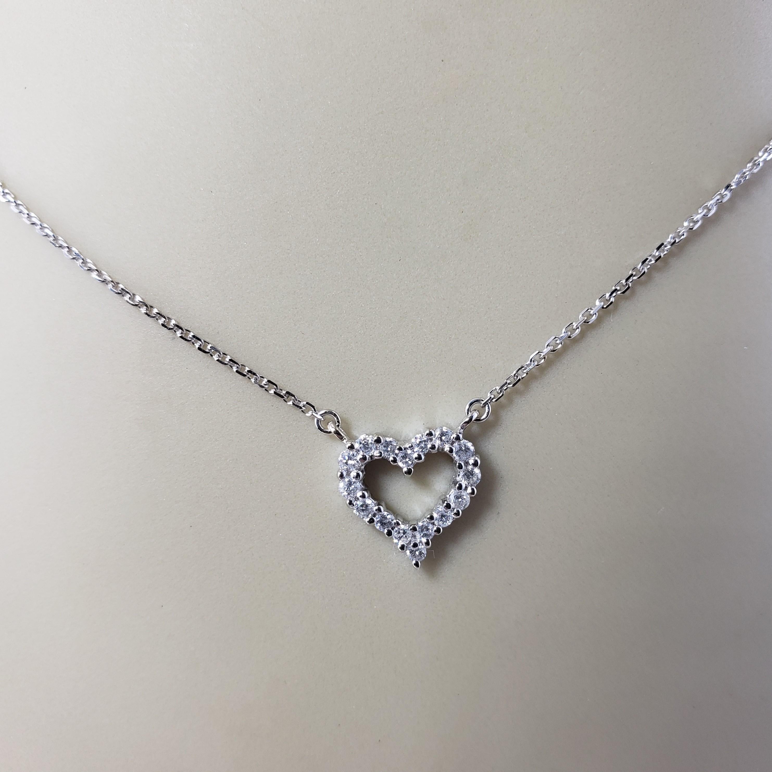 14 Karat White Gold Diamond Heart Necklace For Sale 3