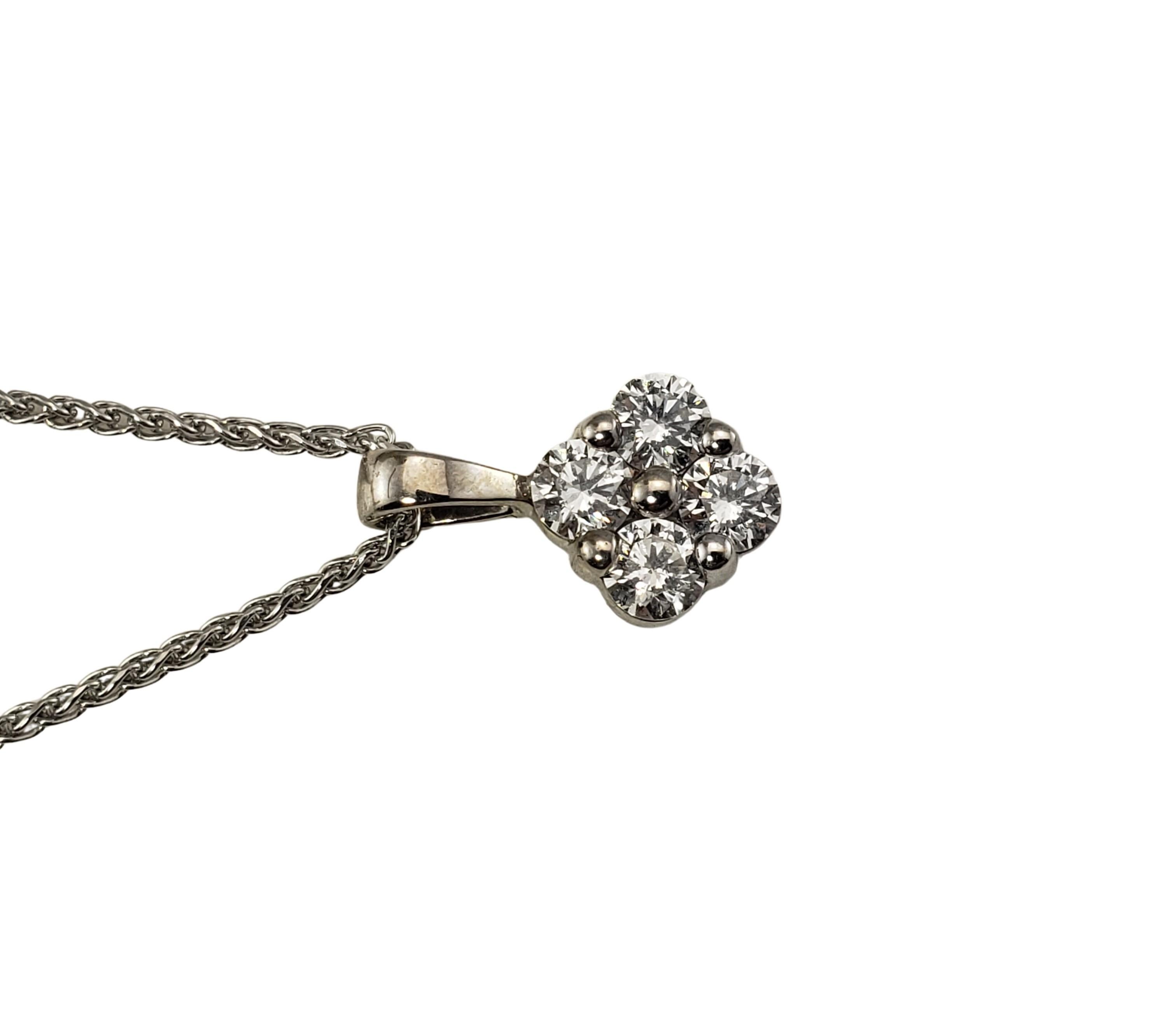 VIntage 14 Karat Weißgold Diamant-Anhänger-Halskette (Brillantschliff) im Angebot