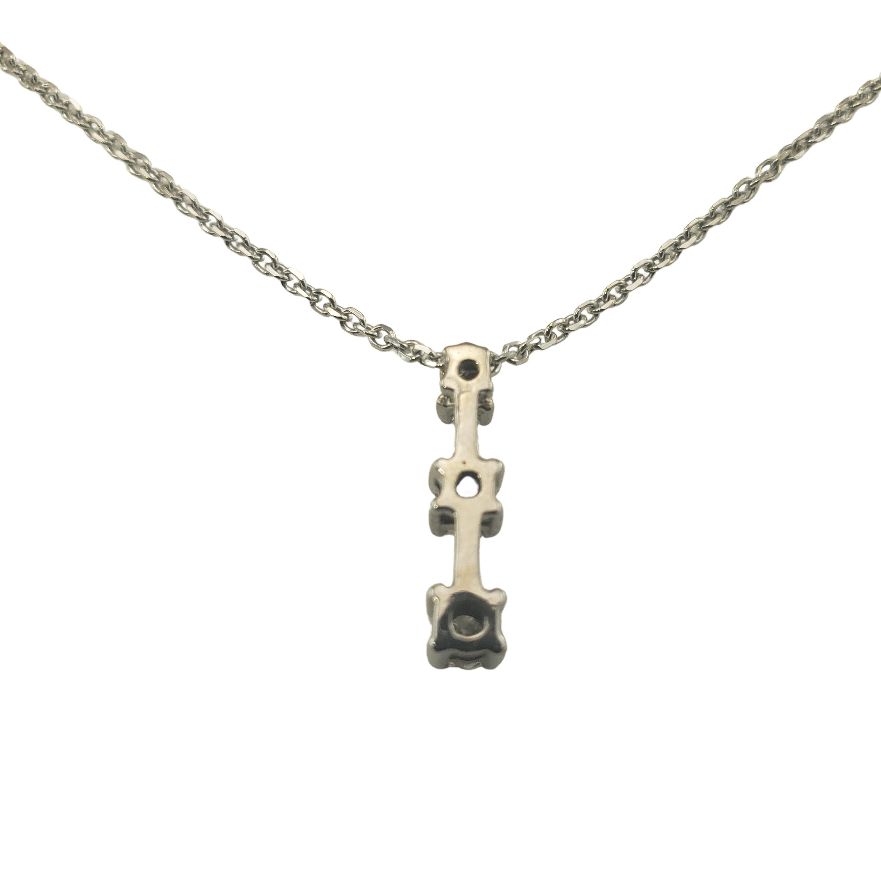 Women's Vintage 14 Karat White Gold Diamond Pendant Necklace For Sale