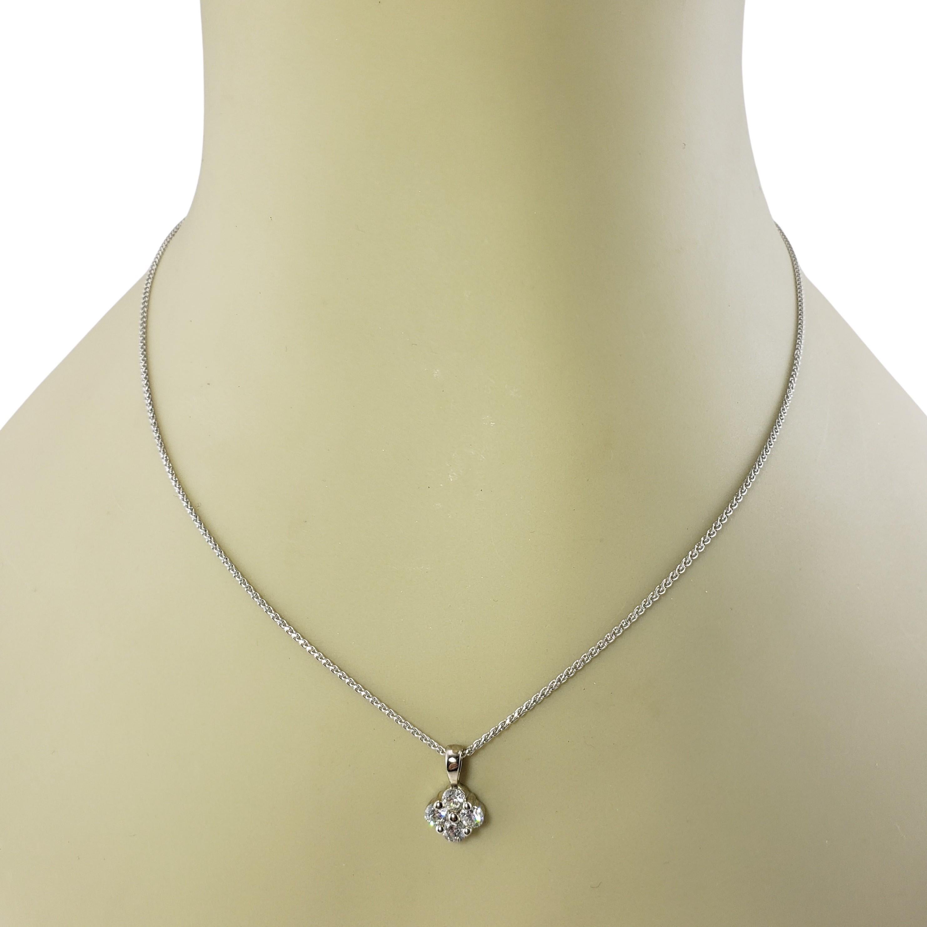 14 Karat White Gold Diamond Pendant Necklace For Sale 1