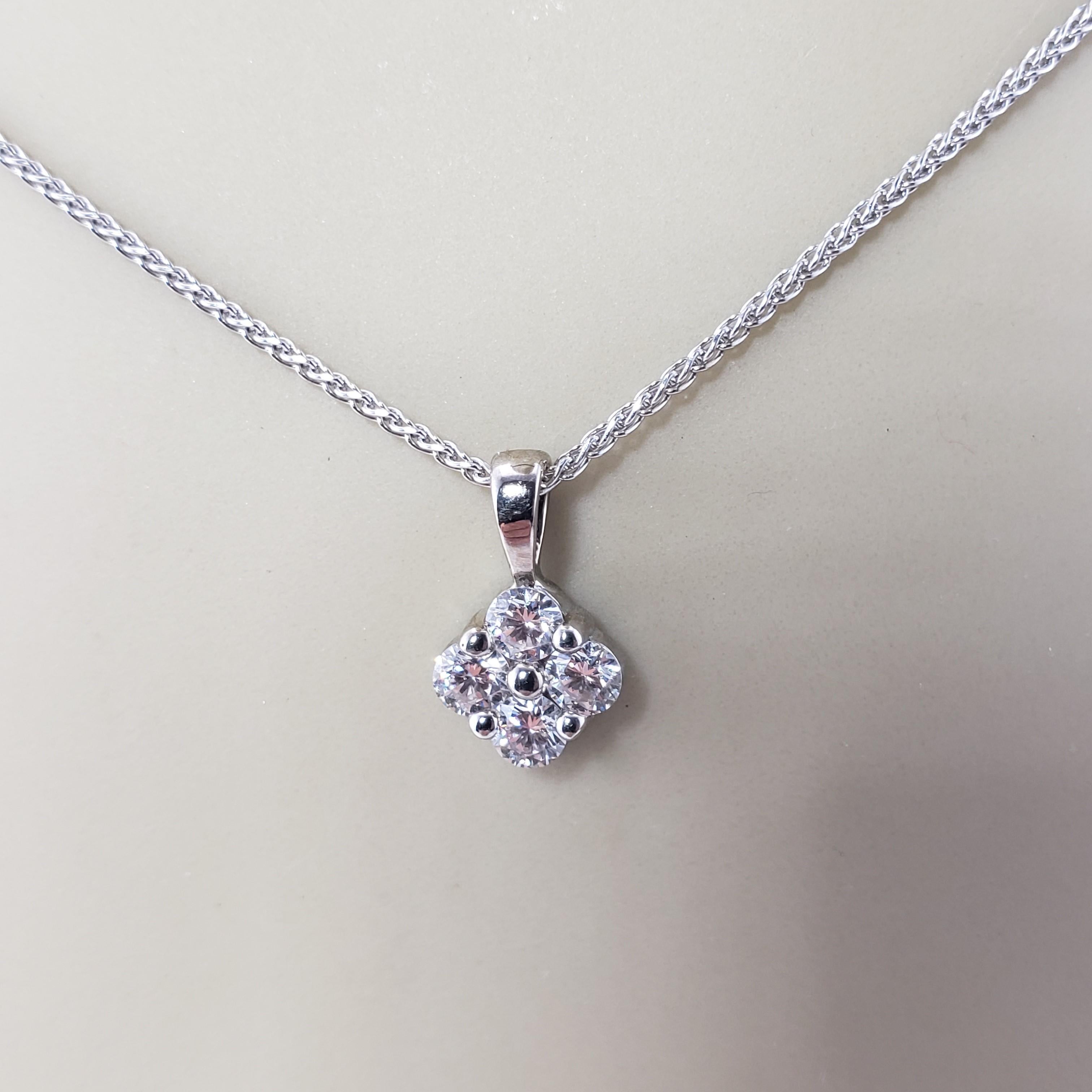 Collier pendentif vintage en or blanc 14 carats avec diamants en vente 2