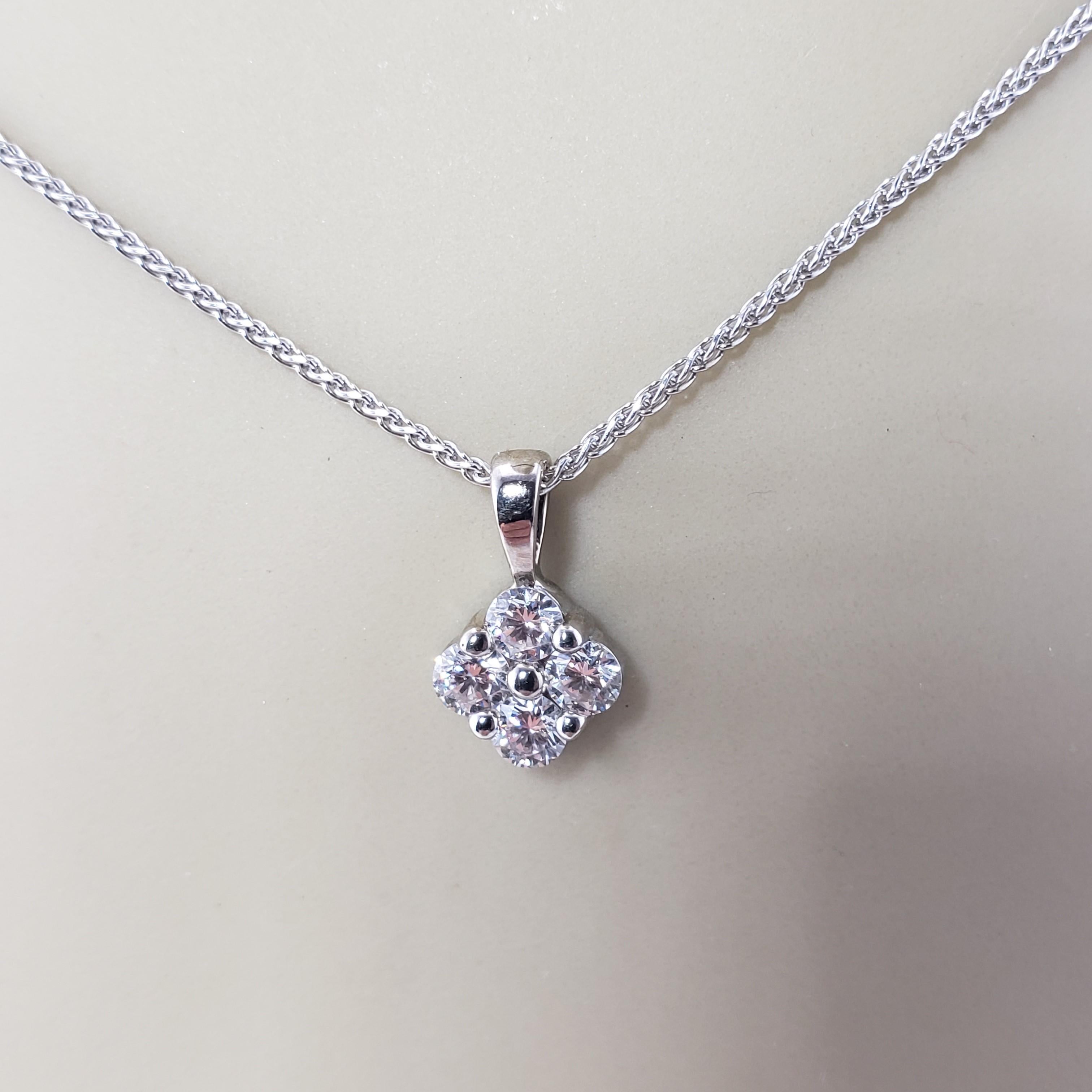 14 Karat White Gold Diamond Pendant Necklace For Sale 2