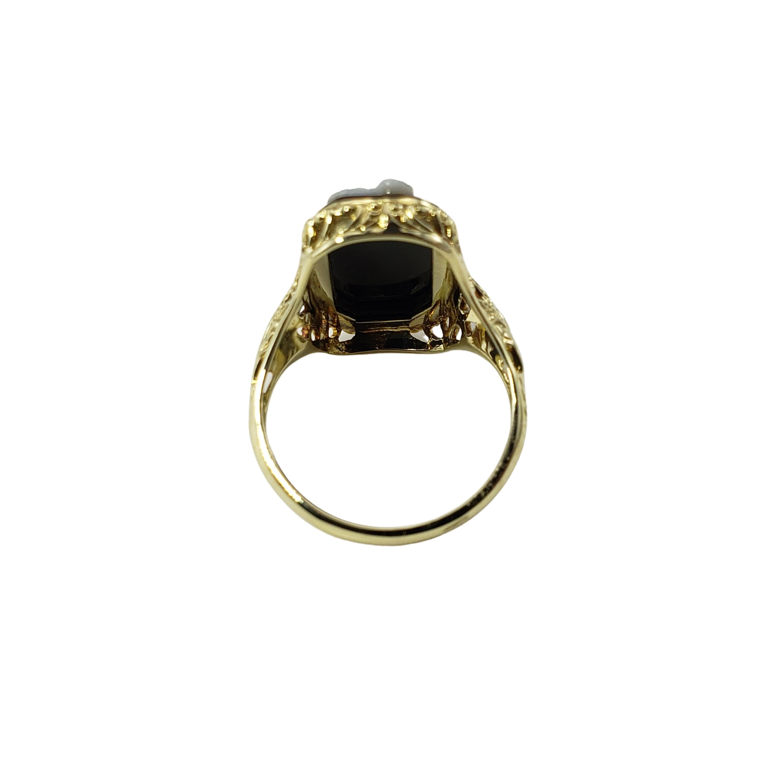 Vintage 14 Karat White Gold Onyx Cameo Ring In Good Condition In Washington Depot, CT