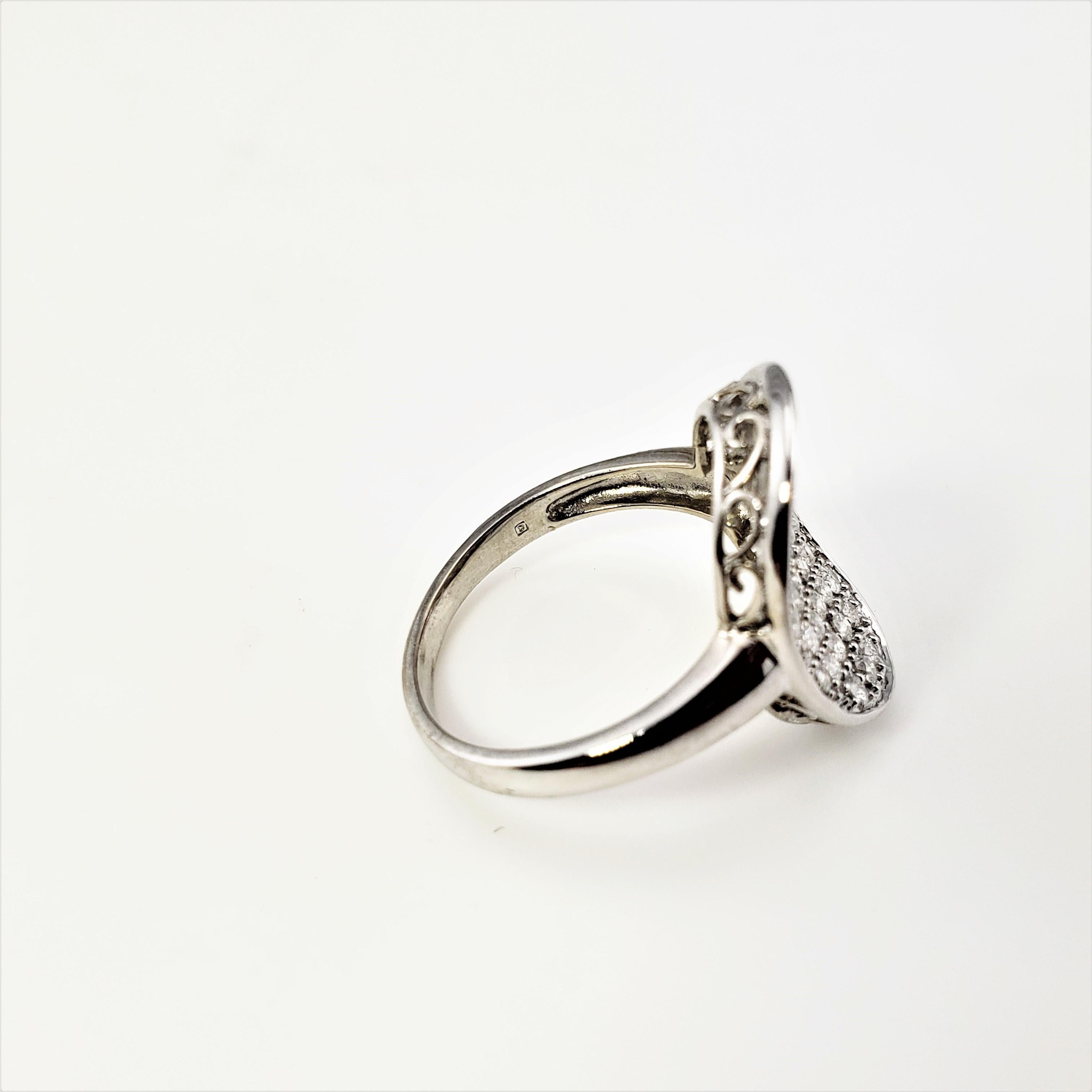 14 Karat White Gold Pave Diamond Ring In Good Condition For Sale In Washington Depot, CT