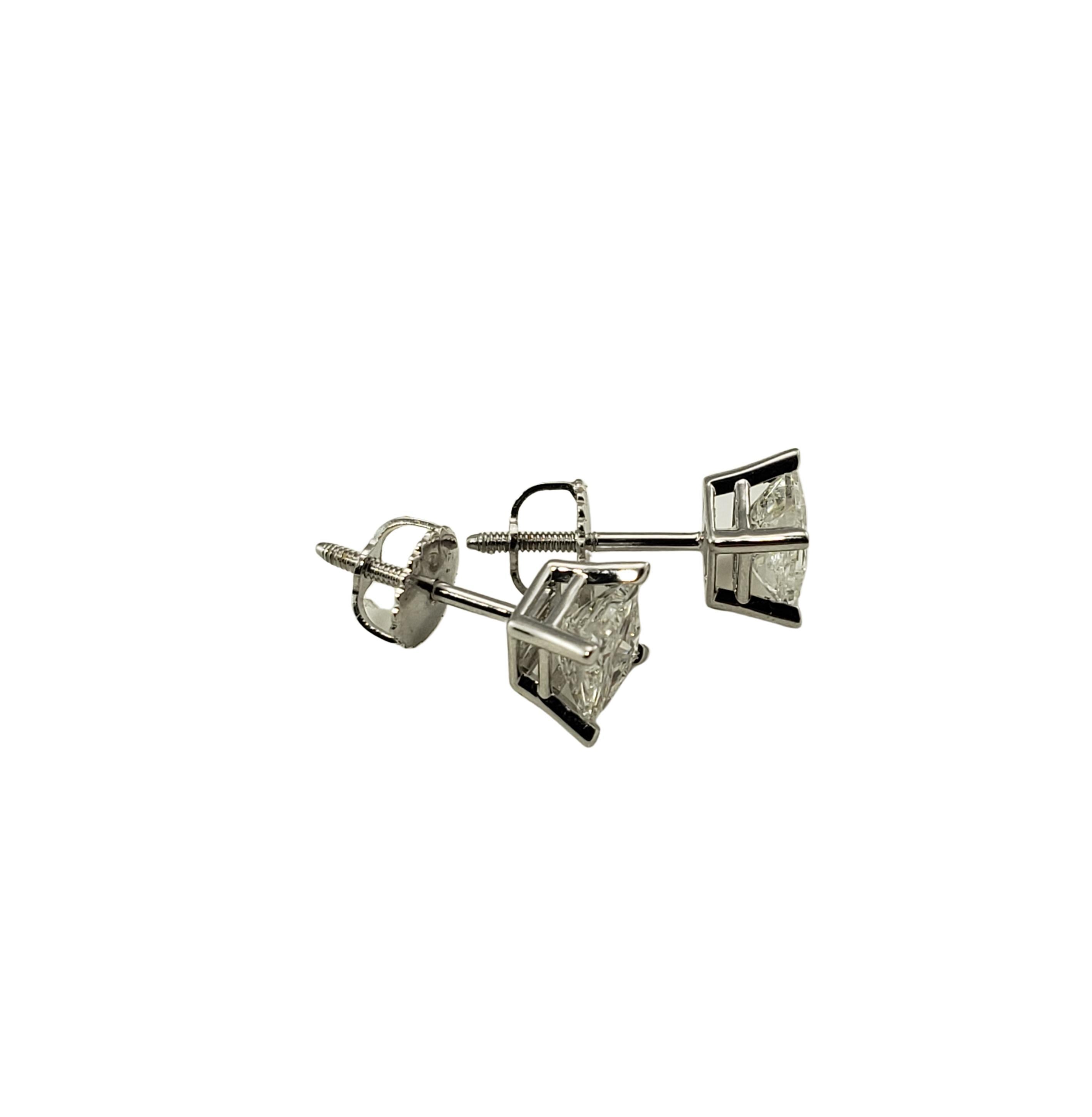 Pendientes de oro blanco de 14 quilates con diamantes talla princesa 1,0 TCW en Bueno Estado en Washington Depot, CT