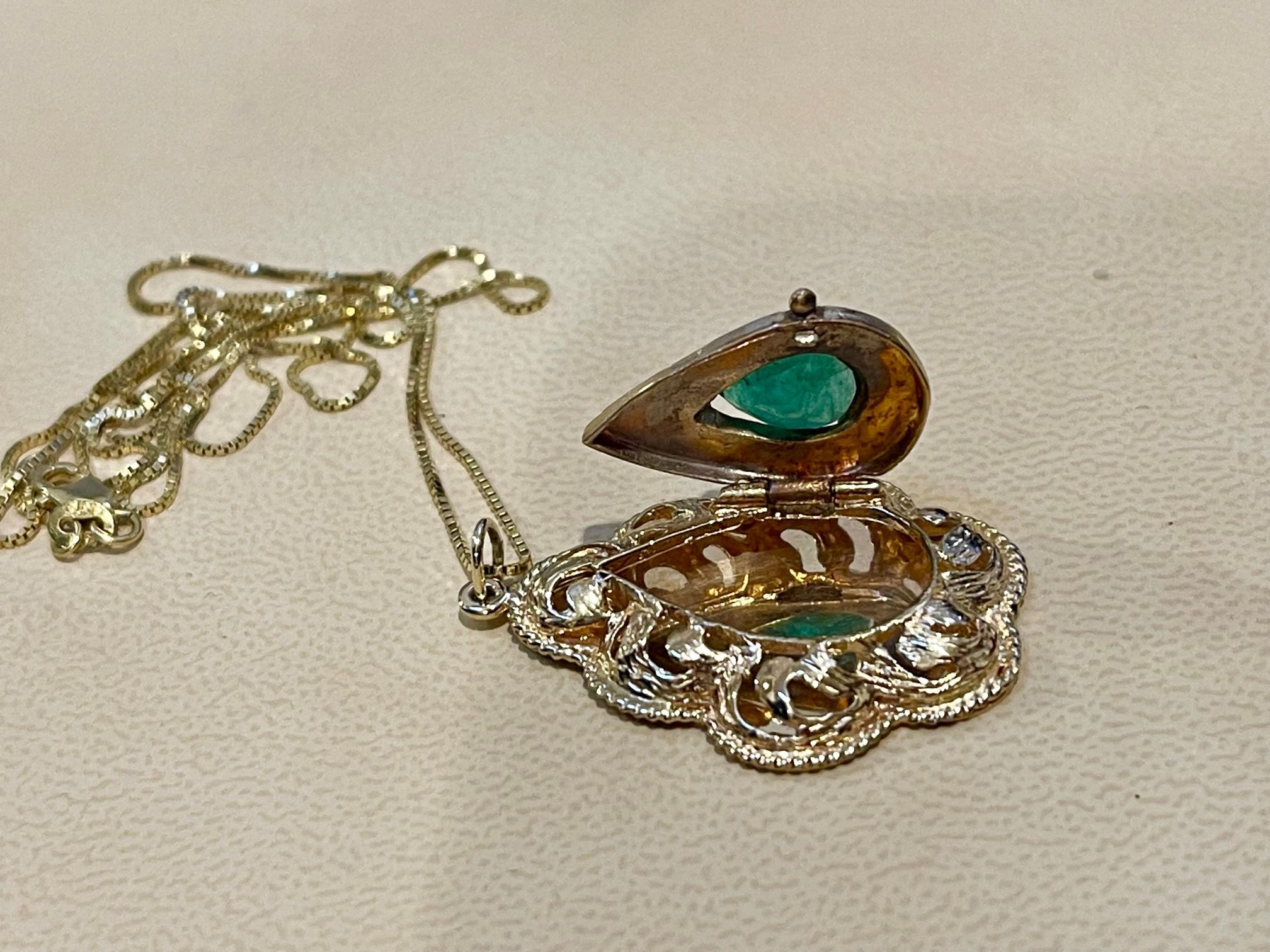 14 Karat Gelbgold 10,5 Gm Kette mit Medaillon und natürlichem Smaragd 8