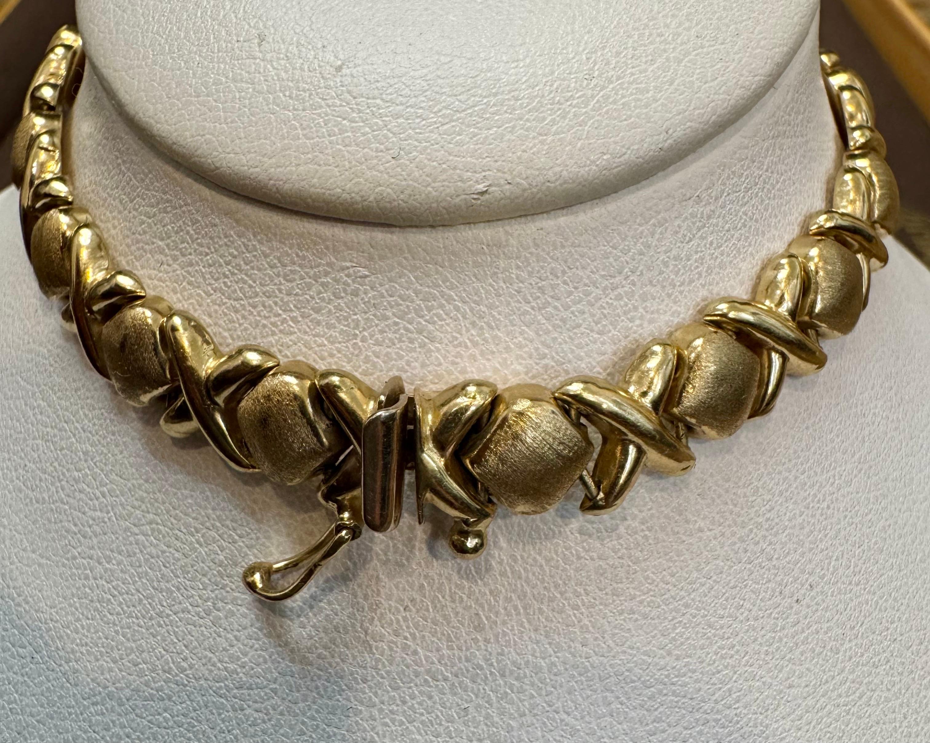 Vintage 14 Karat Yellow Gold 12 Gm X link Bracelet Unisex, 8 Inch Long For Sale 4