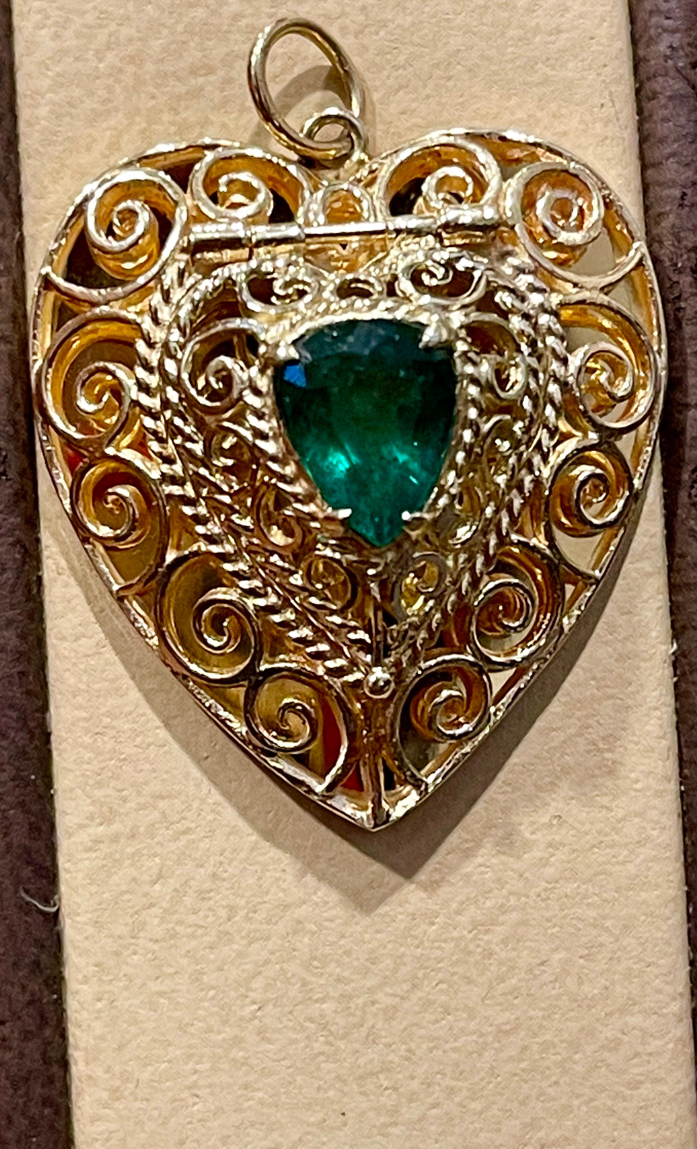Pear Cut Vintage 14 Karat Yellow Gold  Heart Locket WITH Natural Emerald , NO CHAIN For Sale