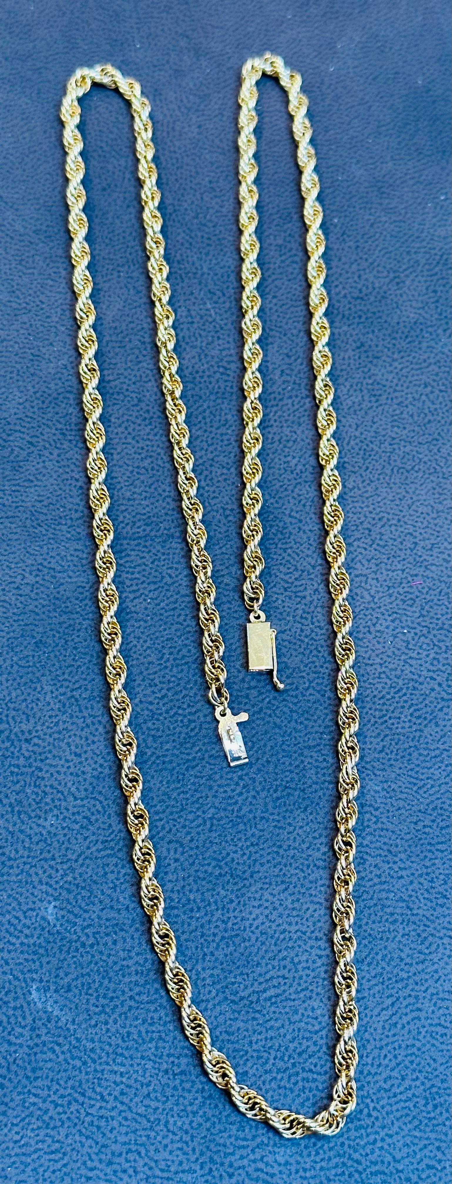 Vintage 14 Karat Yellow Gold 20.5 Gm, Rope Chain Necklace For Sale 2