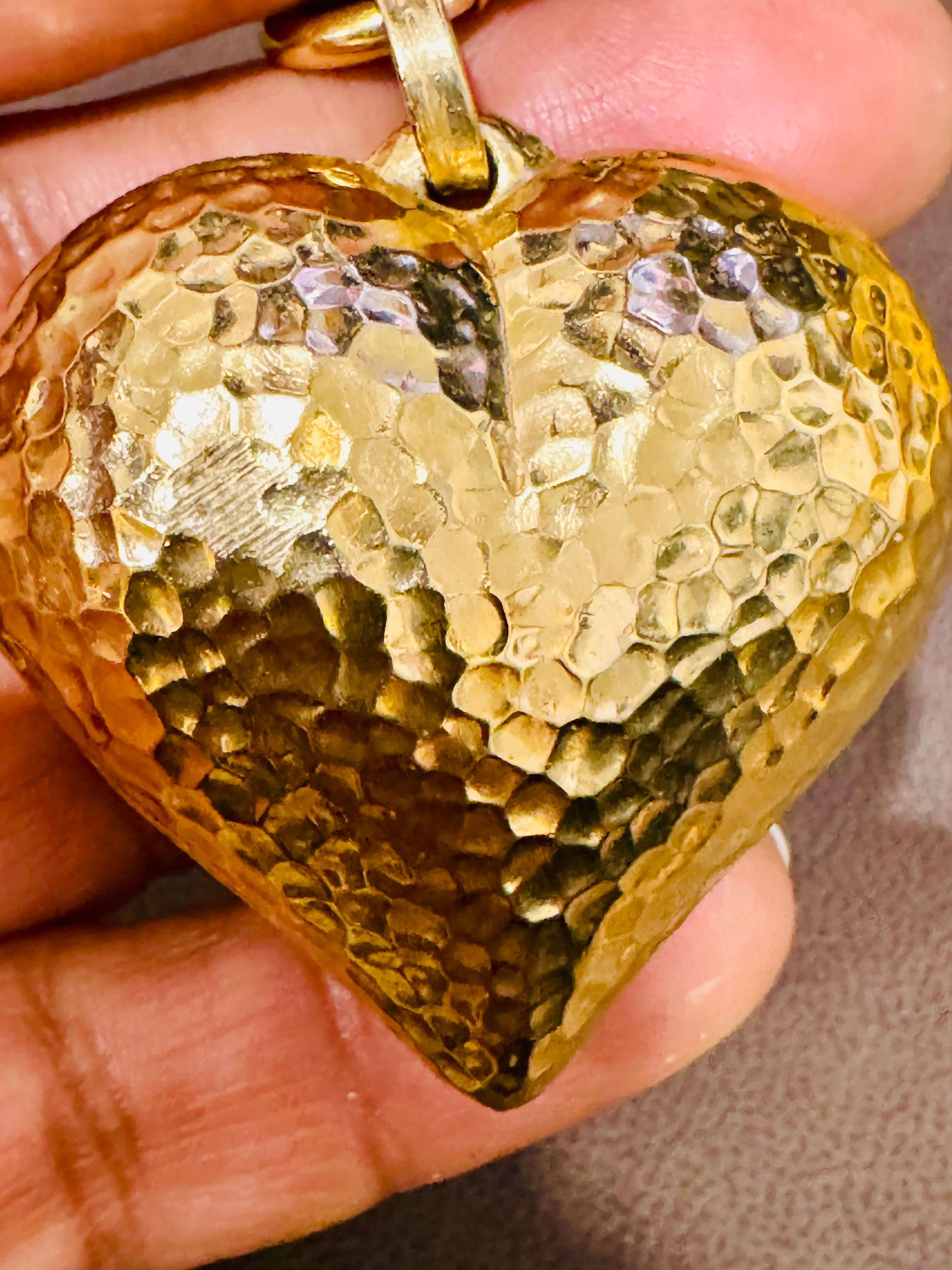 Vintage 14 Karat Yellow Gold 24.3 Gm Link Bracelet for Charms with Heart Charm For Sale 4