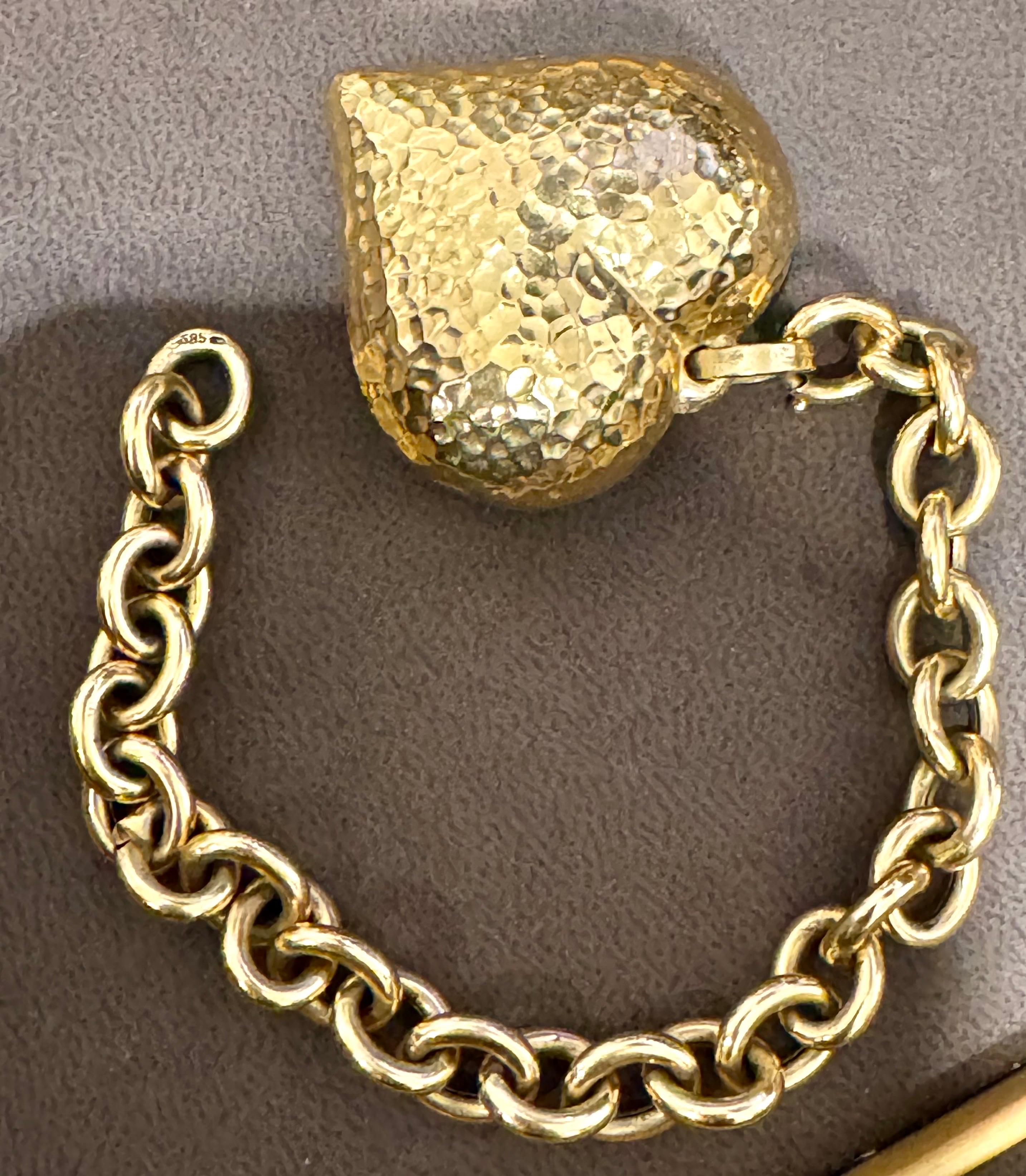 Vintage 14 Karat Yellow Gold 24.3 Gm Link Bracelet for Charms with Heart Charm For Sale 6