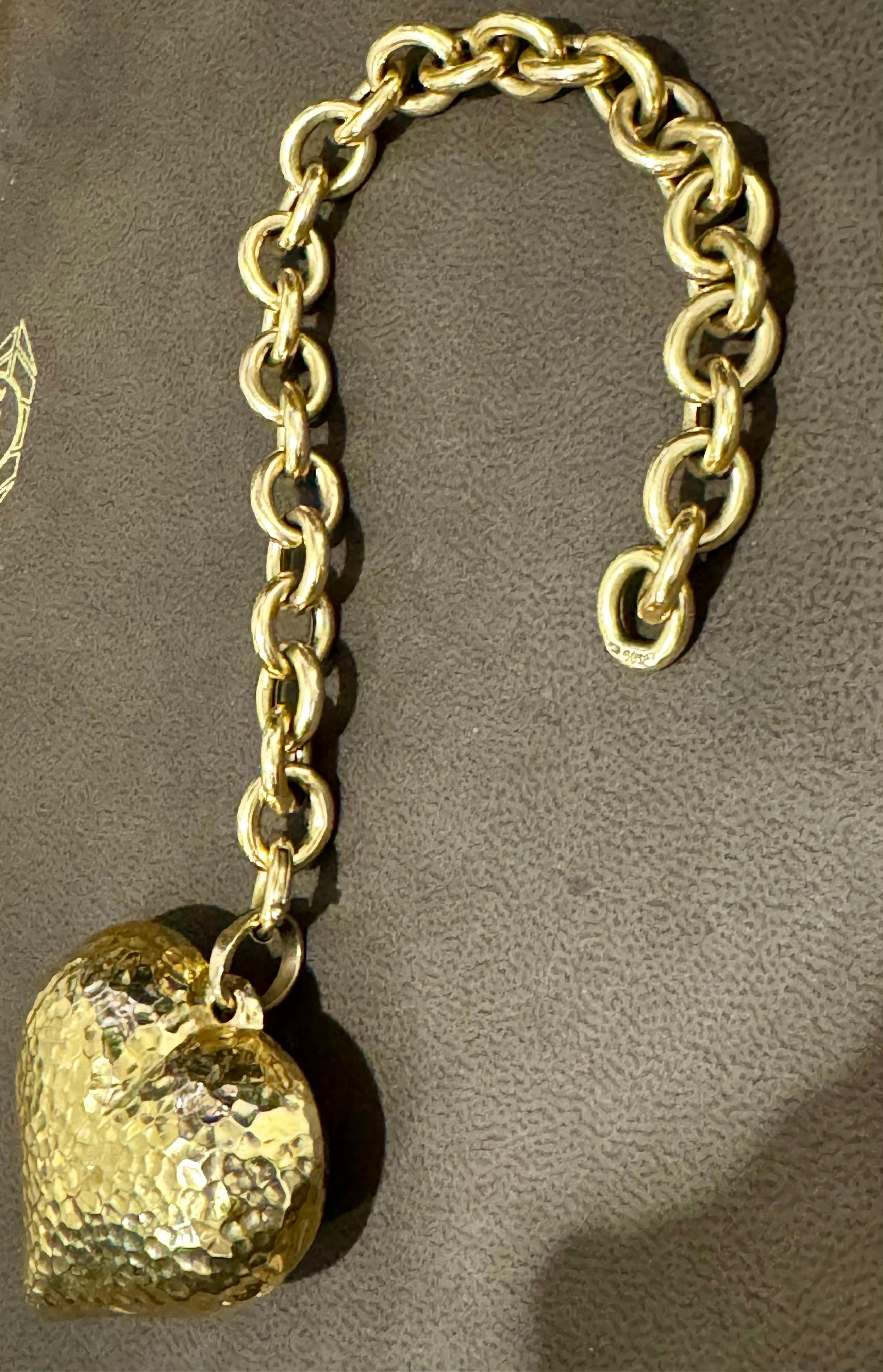 Vintage 14 Karat Yellow Gold 24.3 Gm Link Bracelet for Charms with Heart Charm For Sale 2