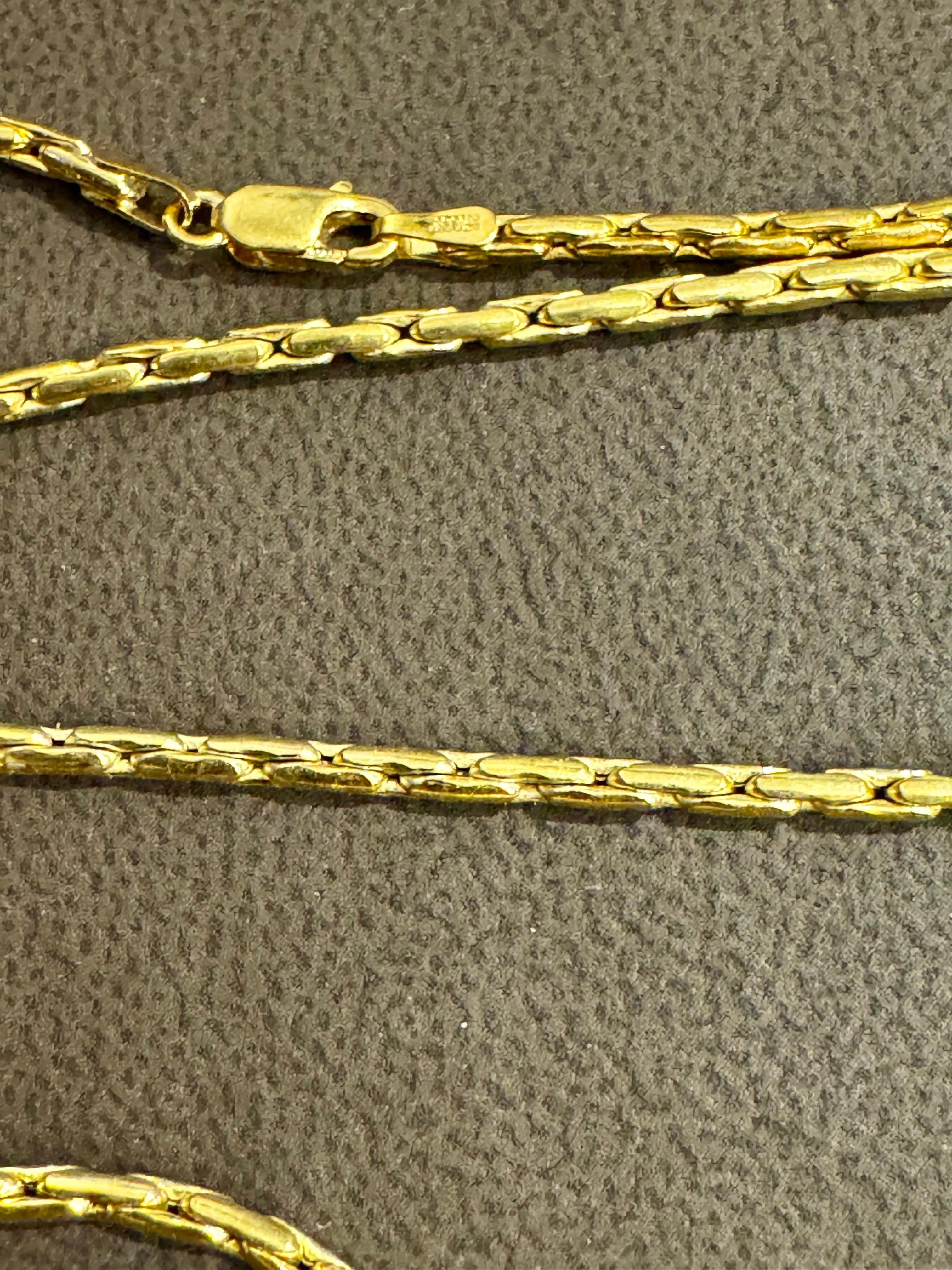 Women's or Men's Vintage 14 Karat Yellow Gold 5.8 Gm Chain Necklace 18 Inch Long, 2.2 MM For Sale
