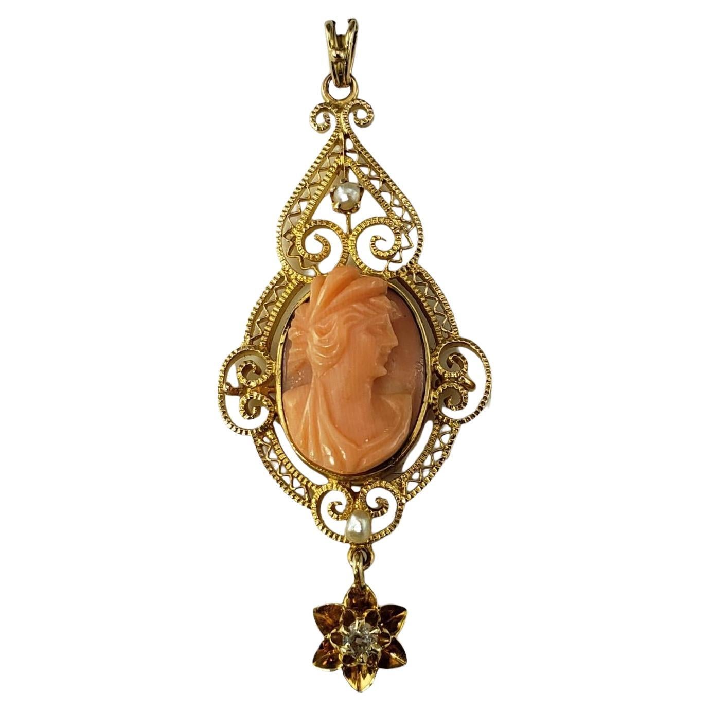 Ciondolo cammeo vintage in oro giallo 14 carati e diamanti #17846 in vendita