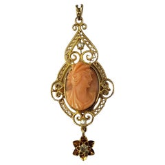 Colgante vintage de oro amarillo de 14 quilates y camafeo de diamantes #17846