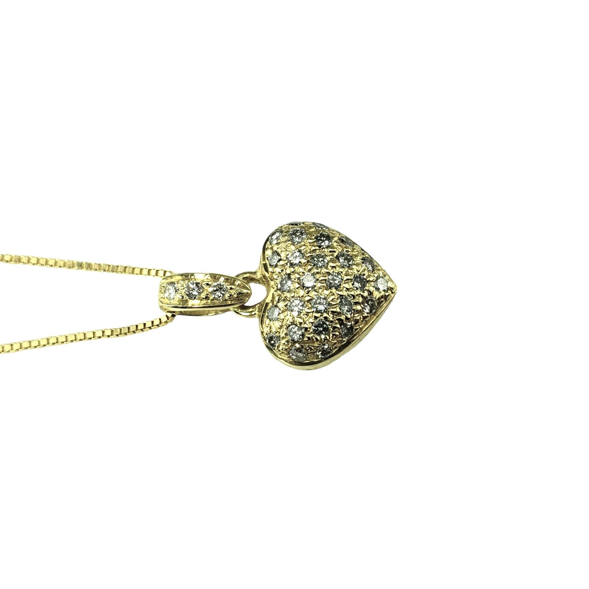 Round Cut Vintage 14 Karat Yellow Gold and Diamond Heart Pendant Necklace #15300 For Sale