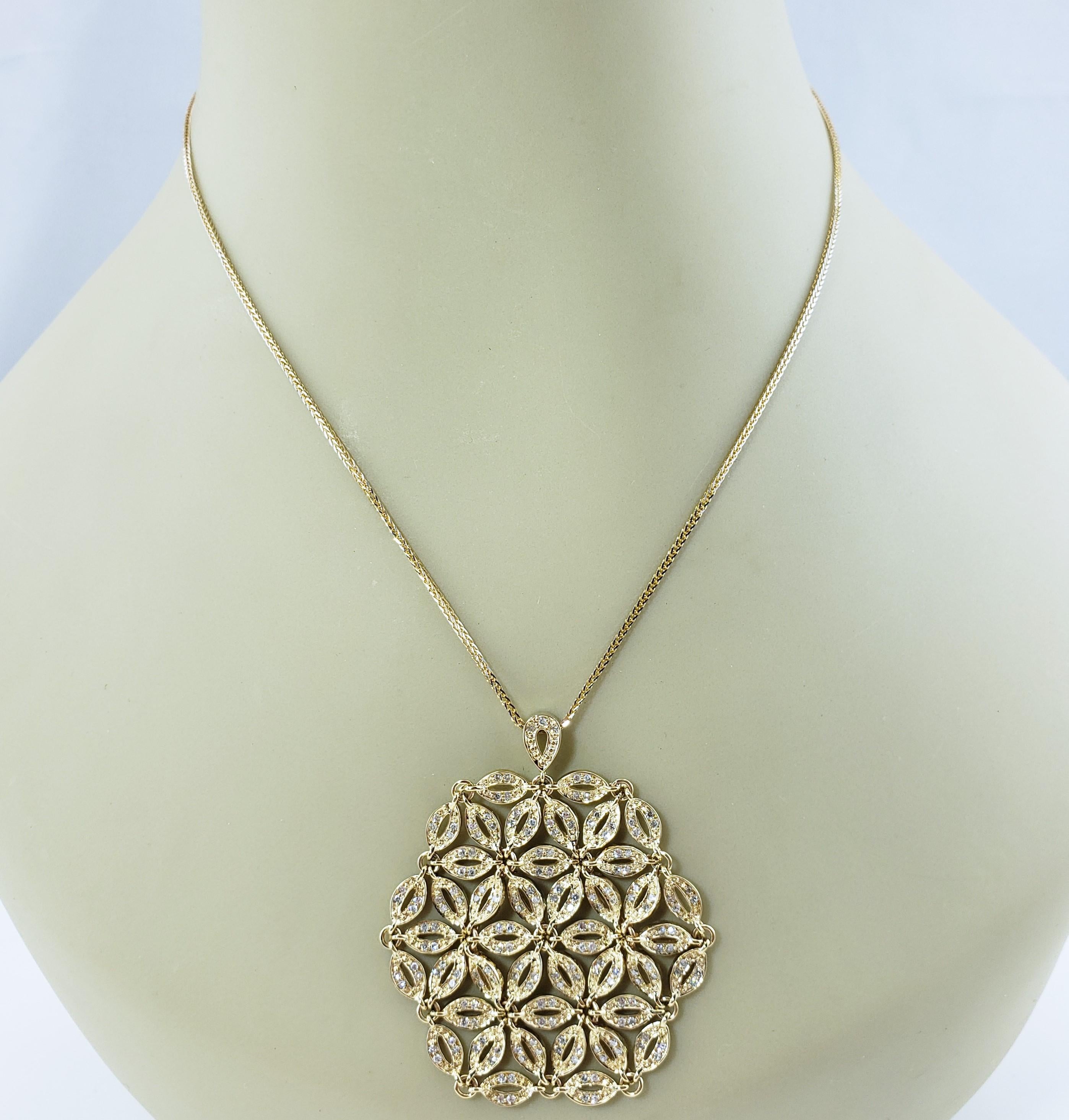  14 Karat Yellow Gold and Diamond Pendant Necklace For Sale 1
