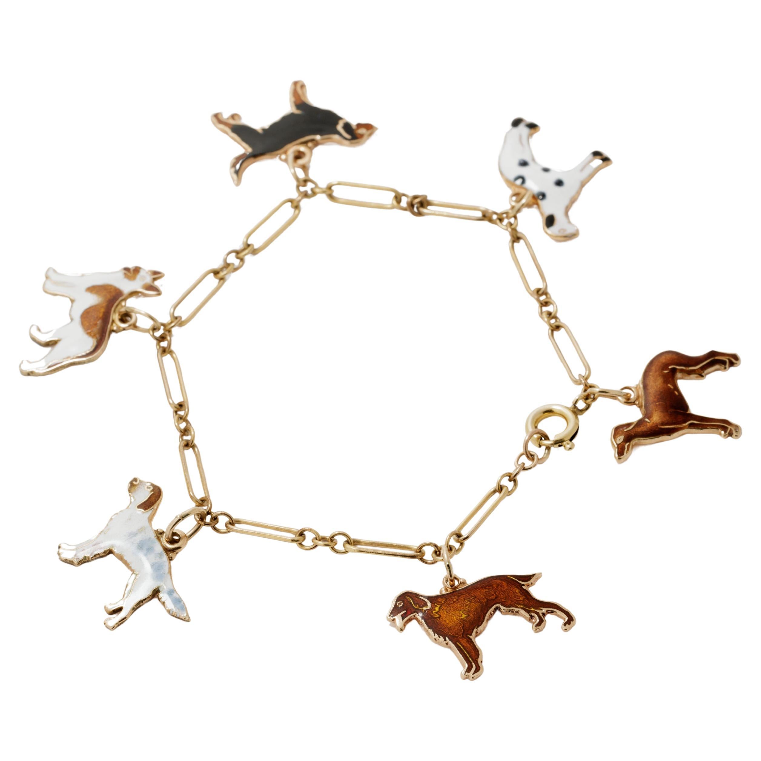 Bracelet breloque vintage à motif chien en or jaune 14 carats et émail