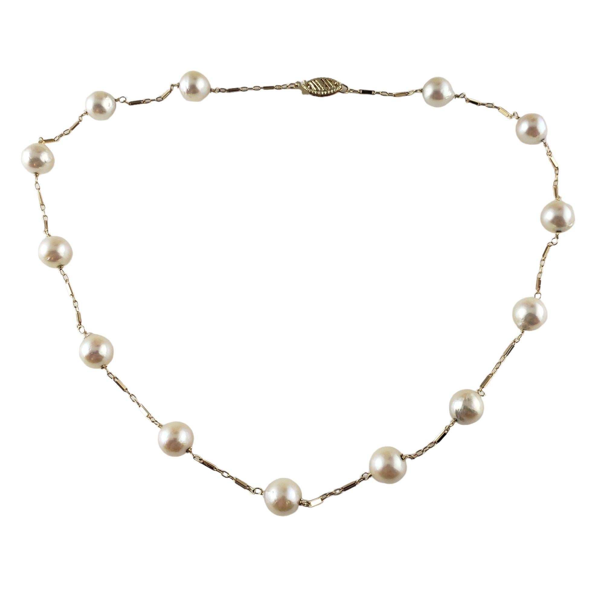 Vintage 14 Karat Yellow Gold and Freshwater Pearl Station Necklace #14707 In Good Condition For Sale In Washington Depot, CT