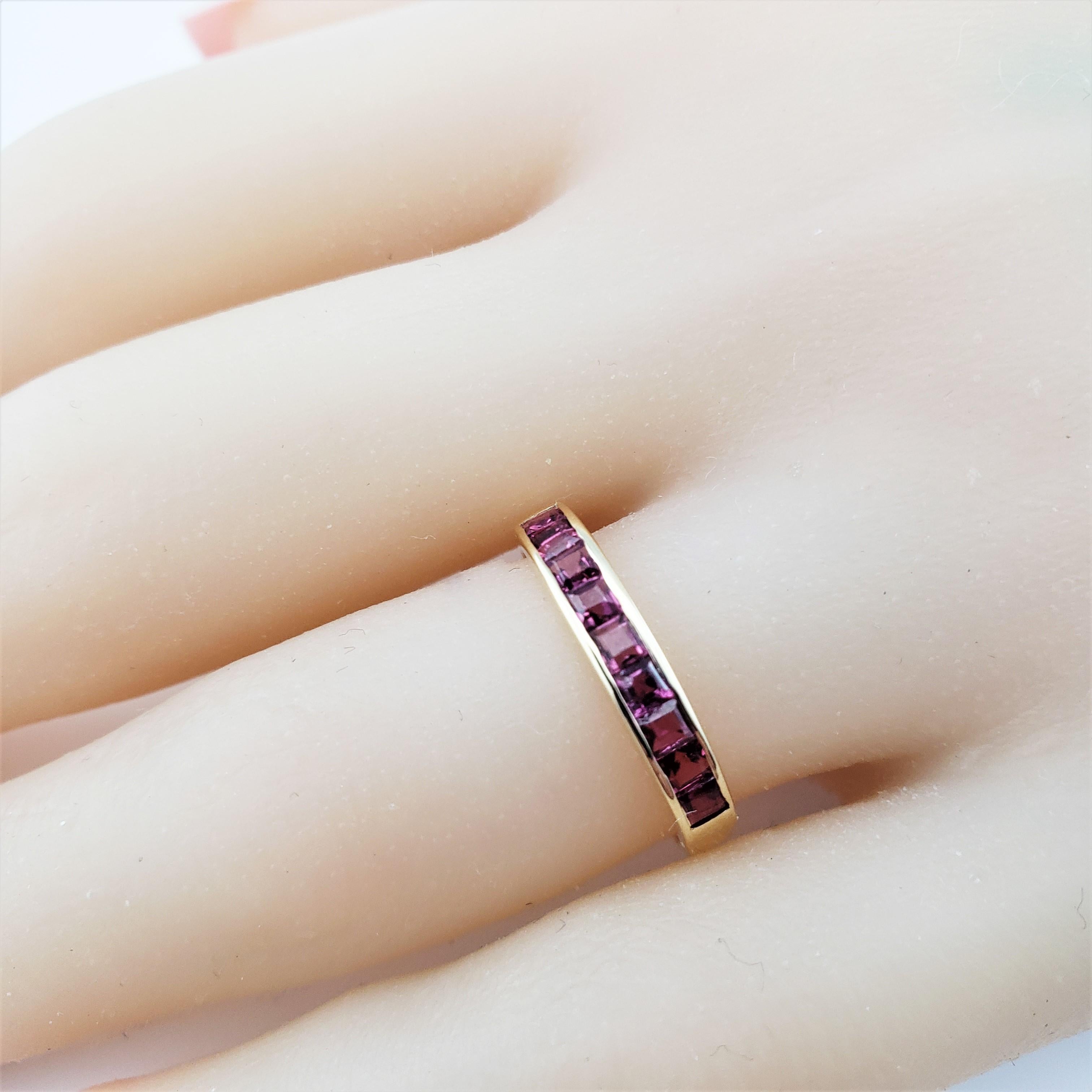 14 Karat Yellow Gold and Garnet Ring For Sale 4