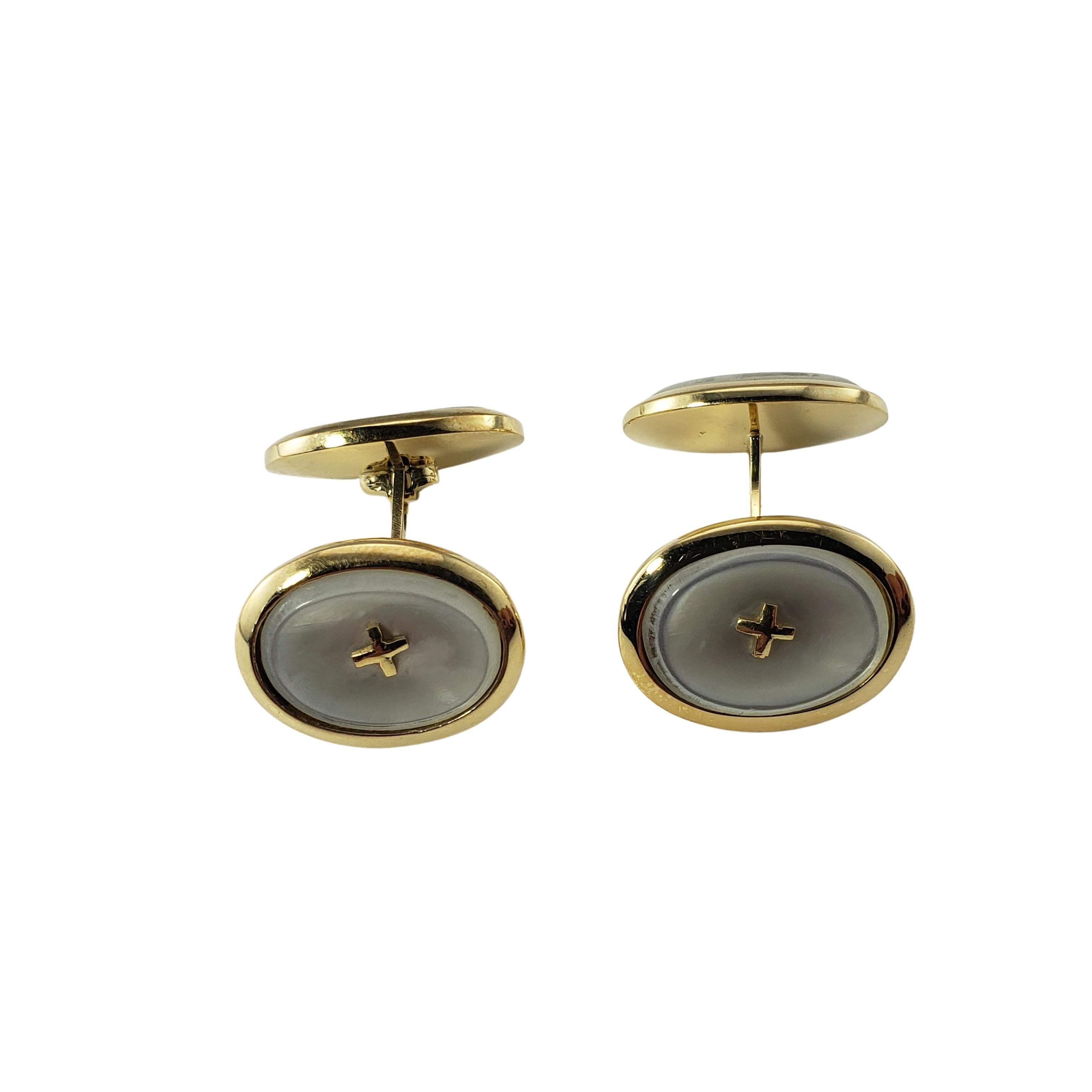 Manschettenknöpfe aus 14 Karat Gelbgold und Perlmutt (Cabochon)
